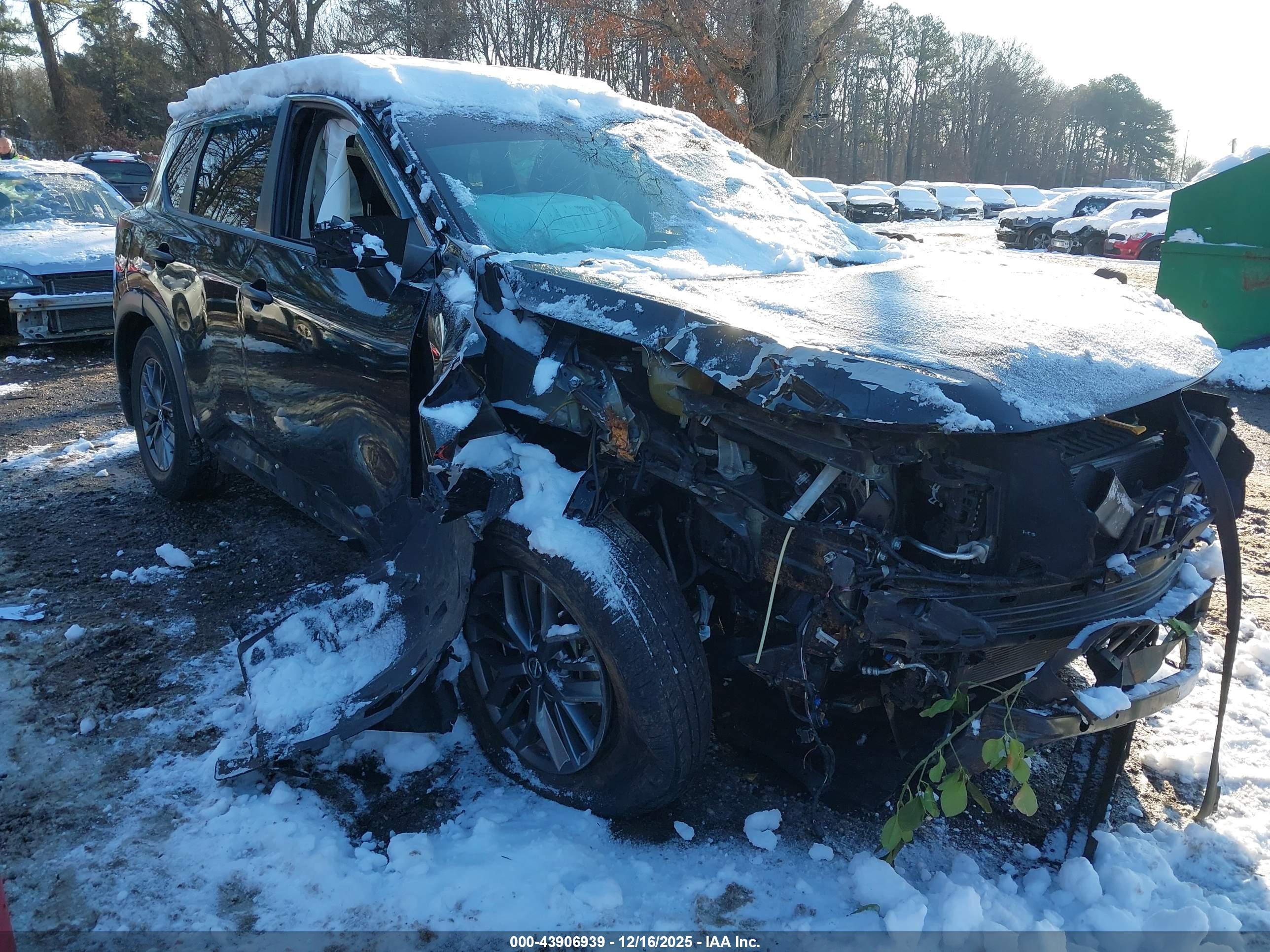 NISSAN ROGUE image 6