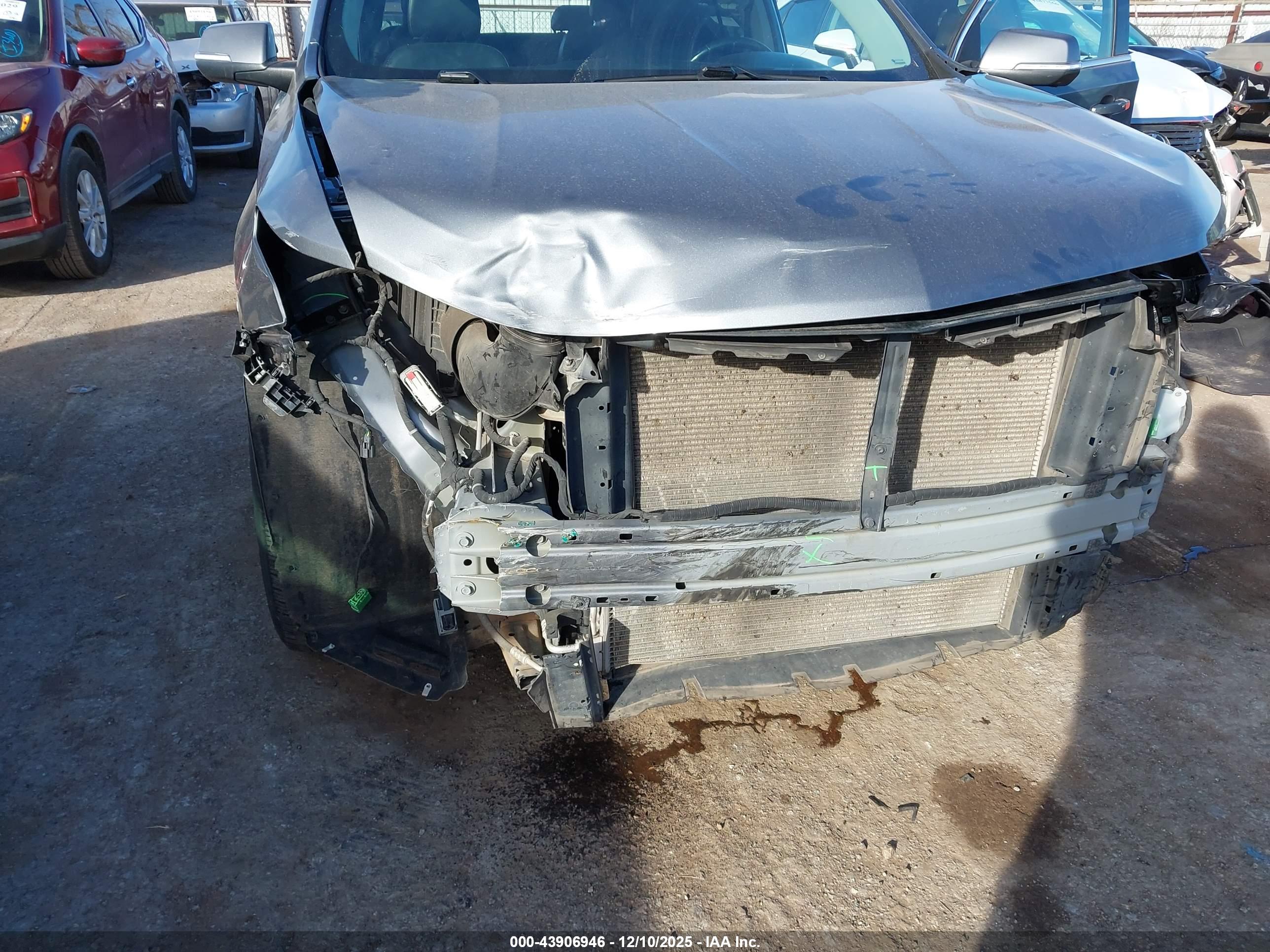 CHEVROLET TRAVERSE image 6
