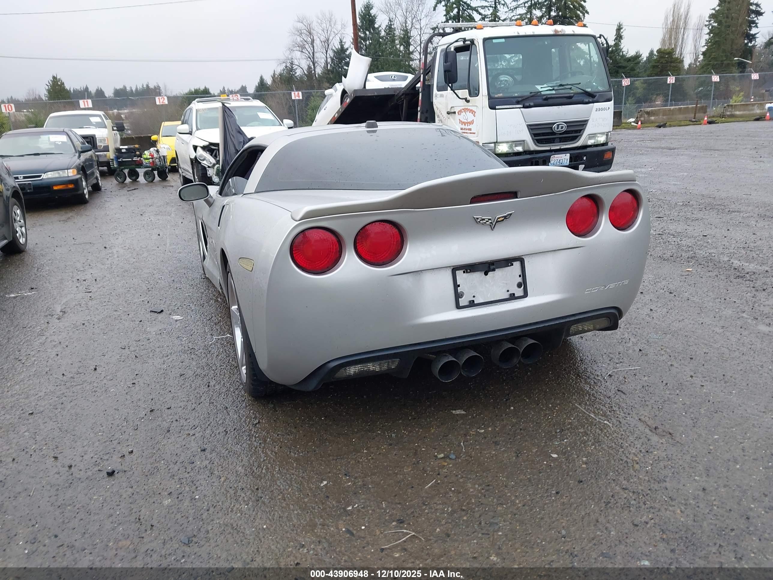 CHEVROLET CORVETTE image 3