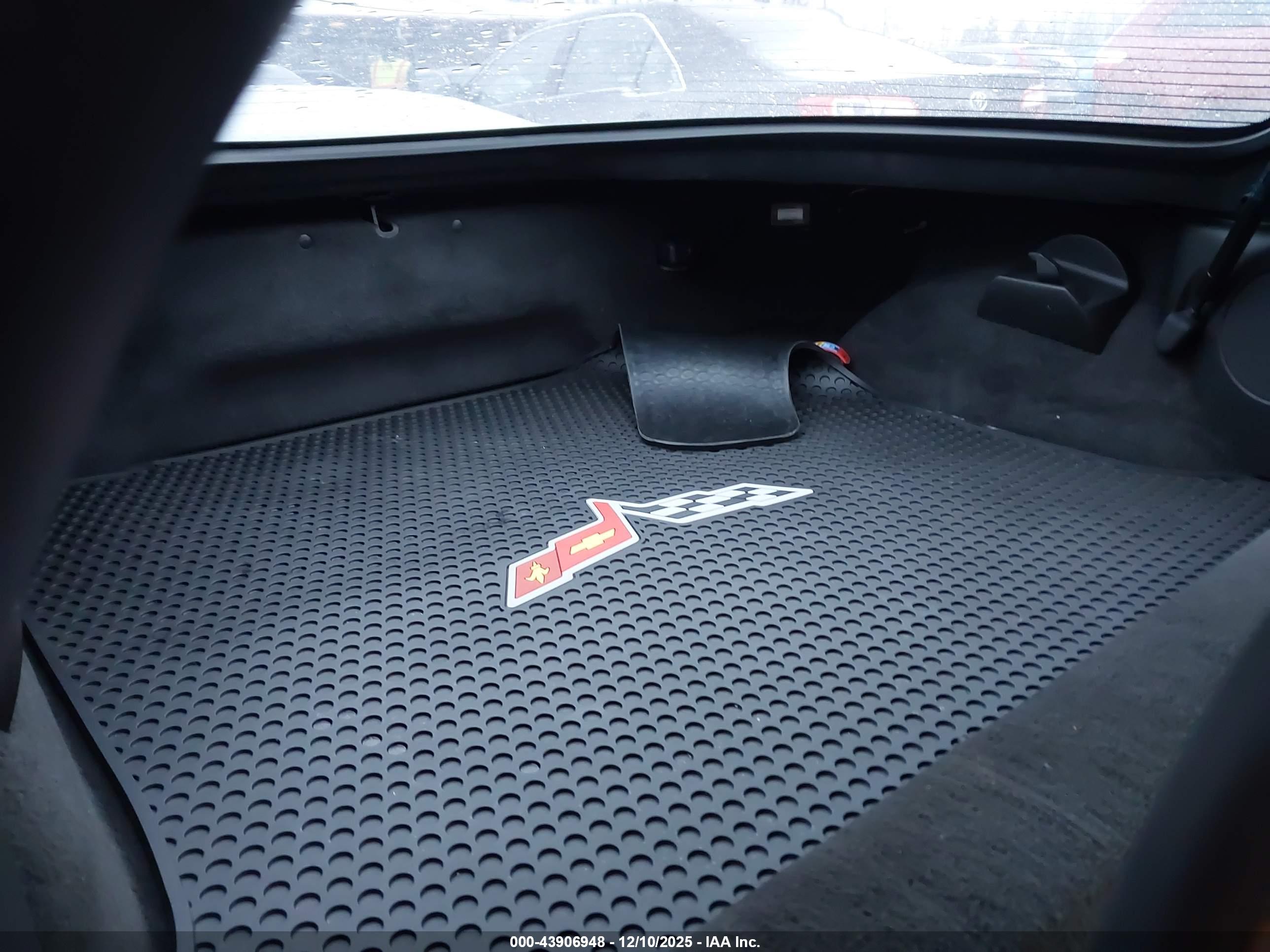 CHEVROLET CORVETTE image 8