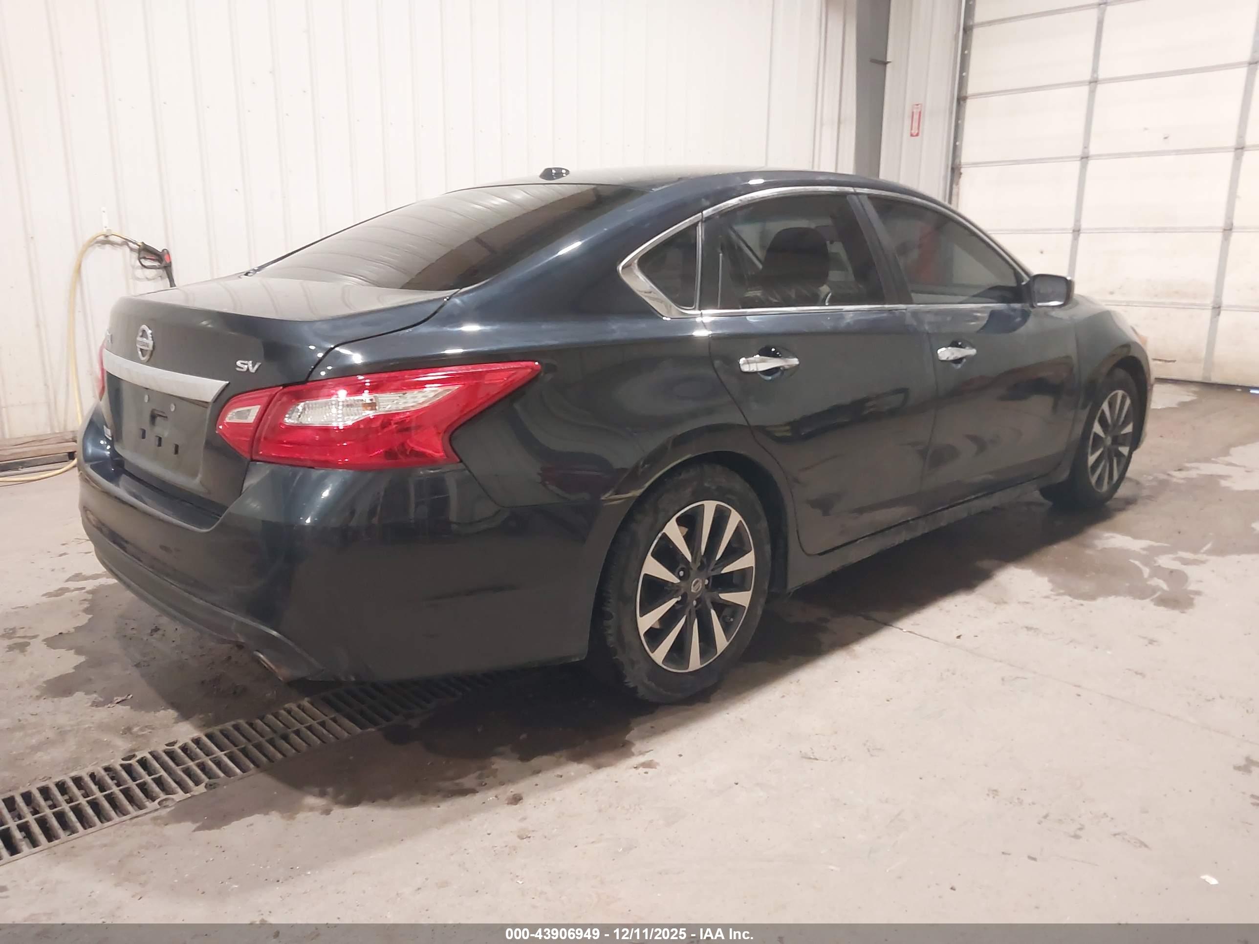 NISSAN ALTIMA image 4