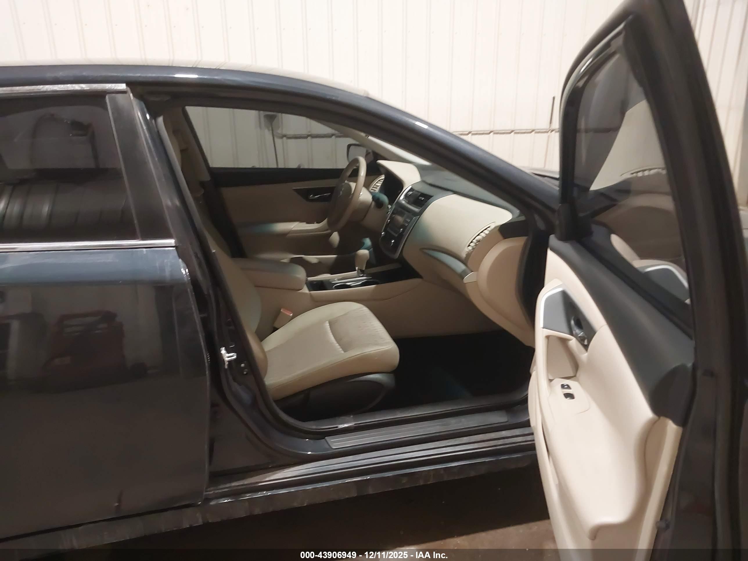 NISSAN ALTIMA image 5