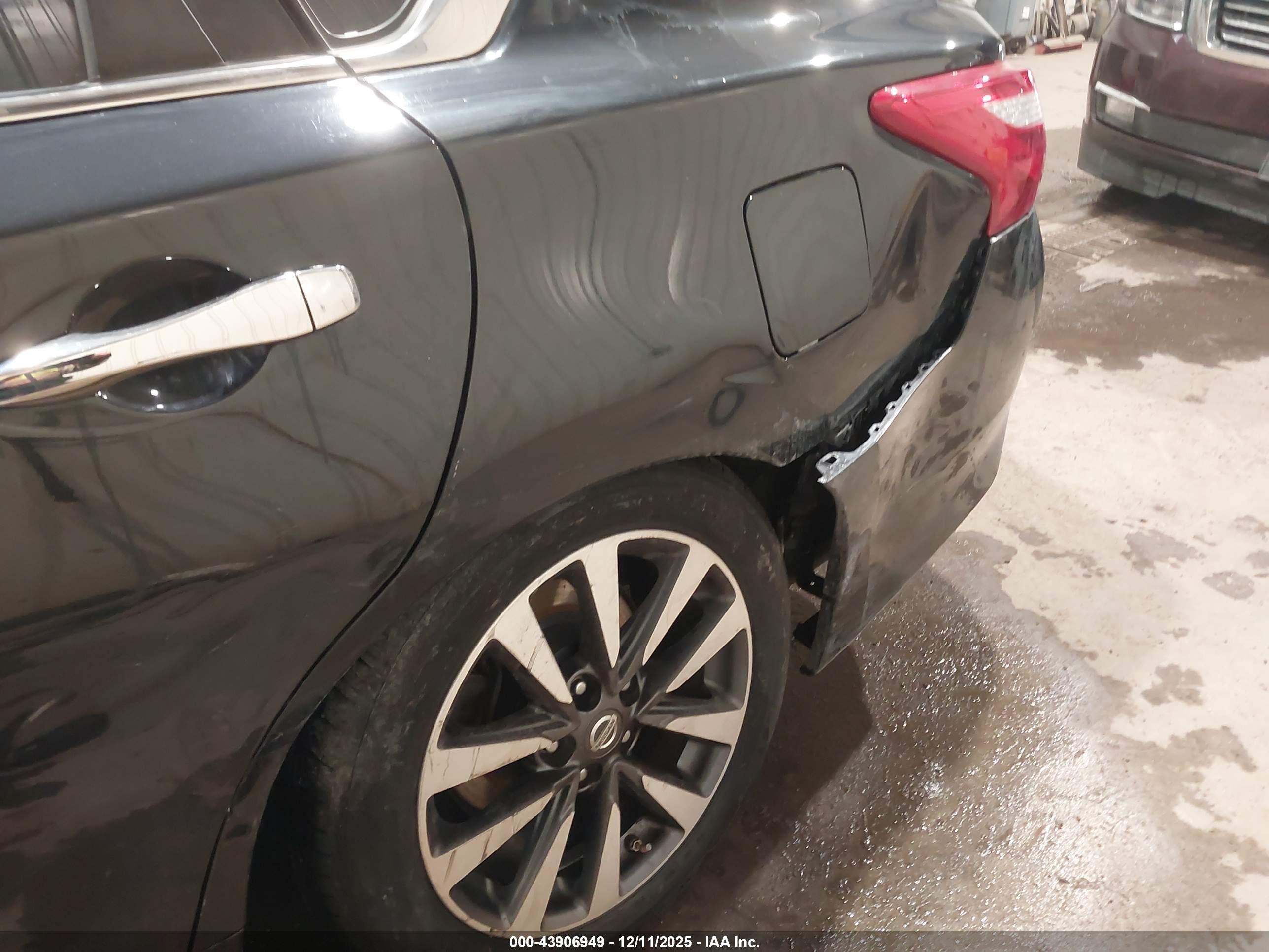 NISSAN ALTIMA image 6