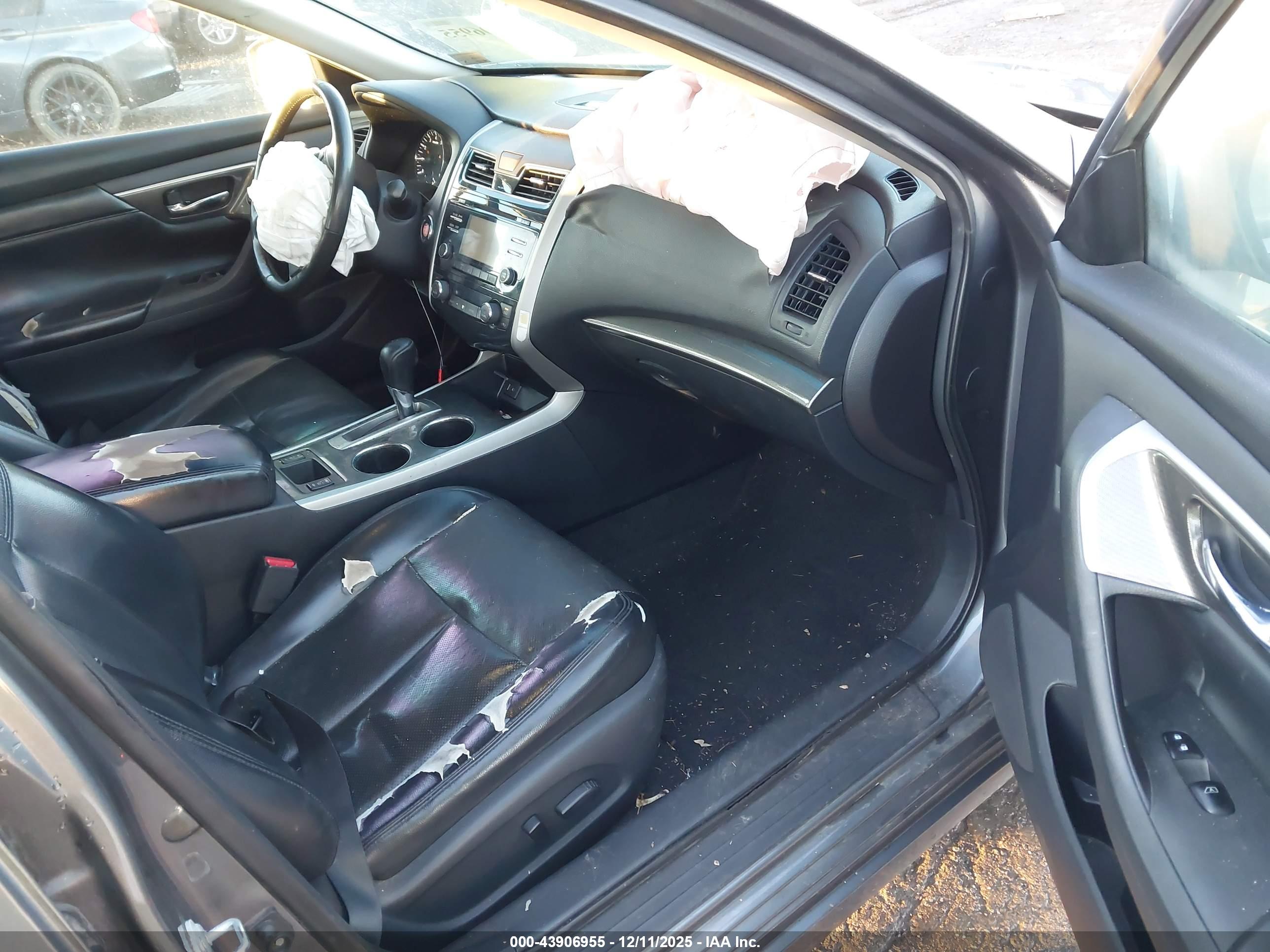 NISSAN ALTIMA image 5