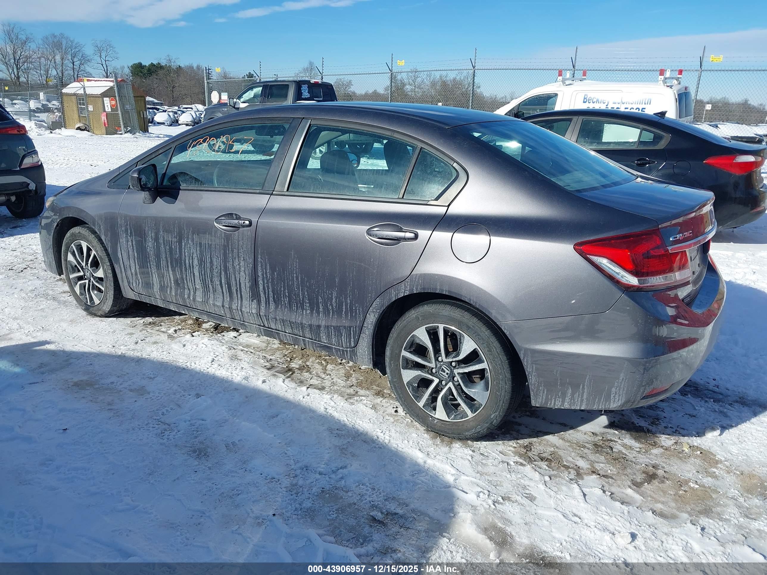 HONDA CIVIC image 3
