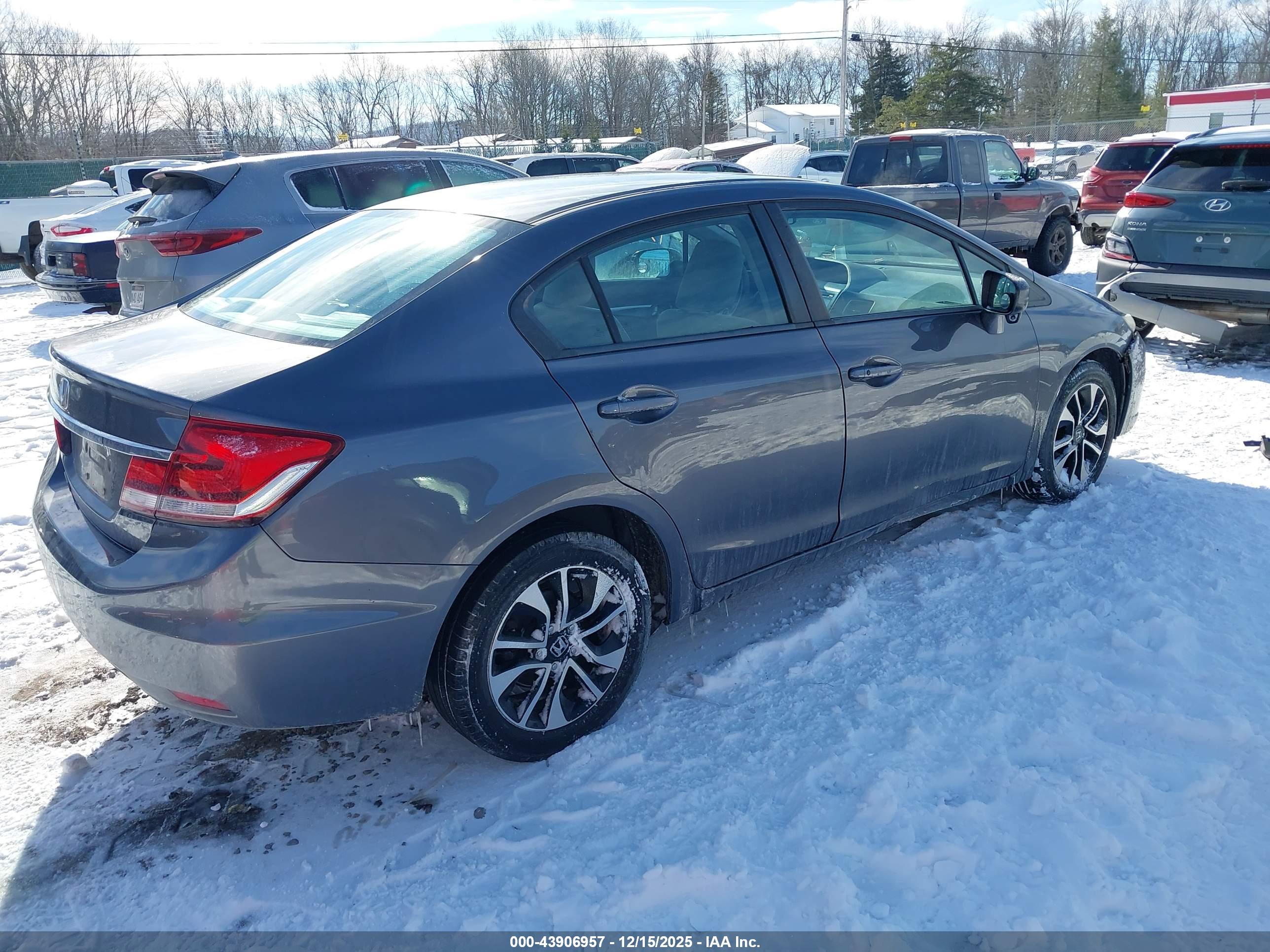 HONDA CIVIC image 4