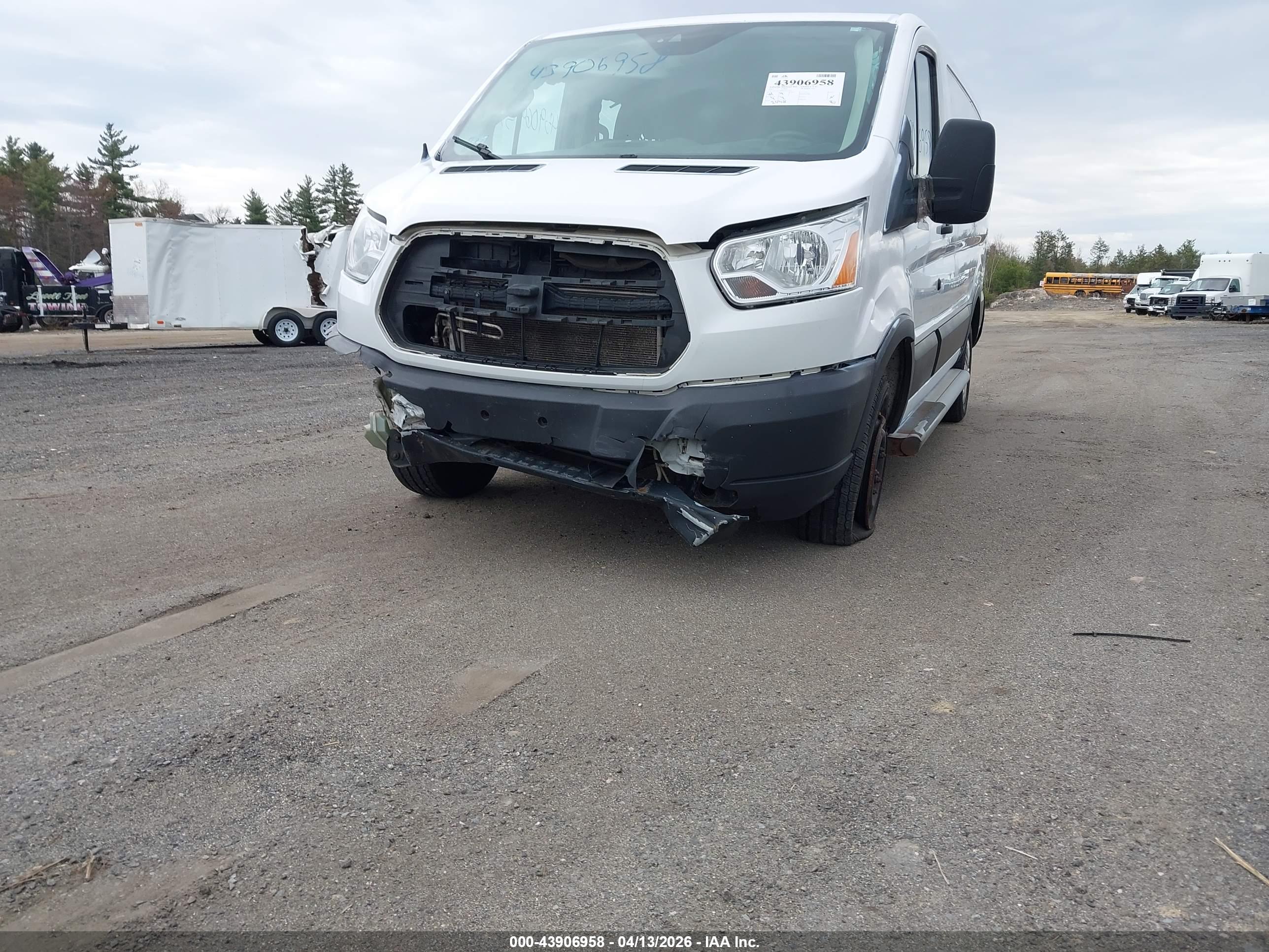 FORD TRANSIT-250 image 6