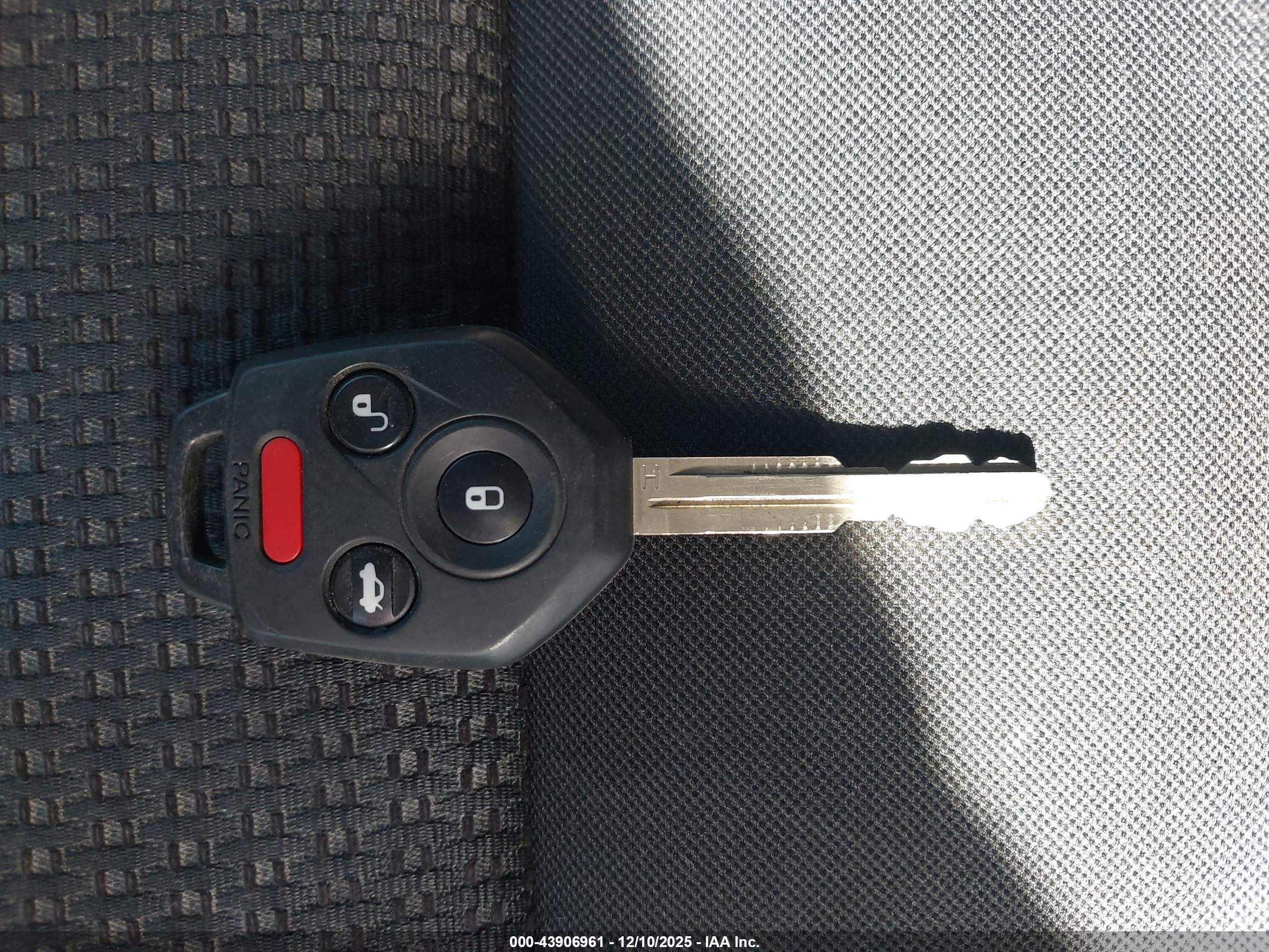 SUBARU OUTBACK image 11