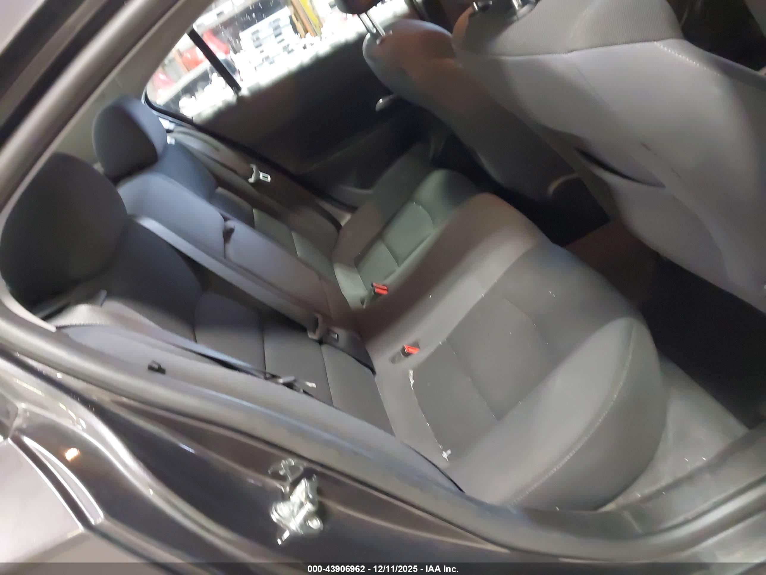 CHEVROLET CRUZE image 8