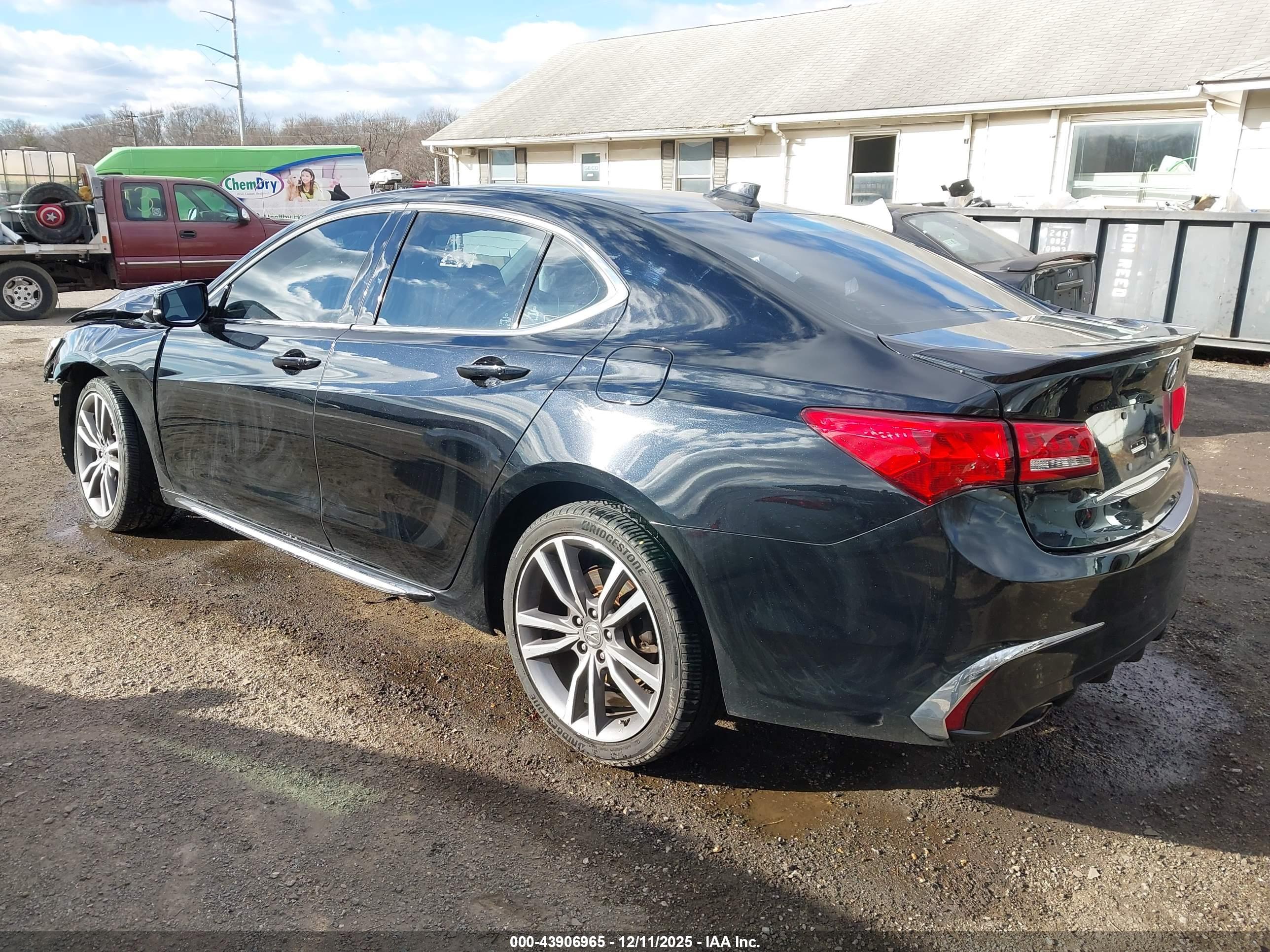 ACURA TLX image 3