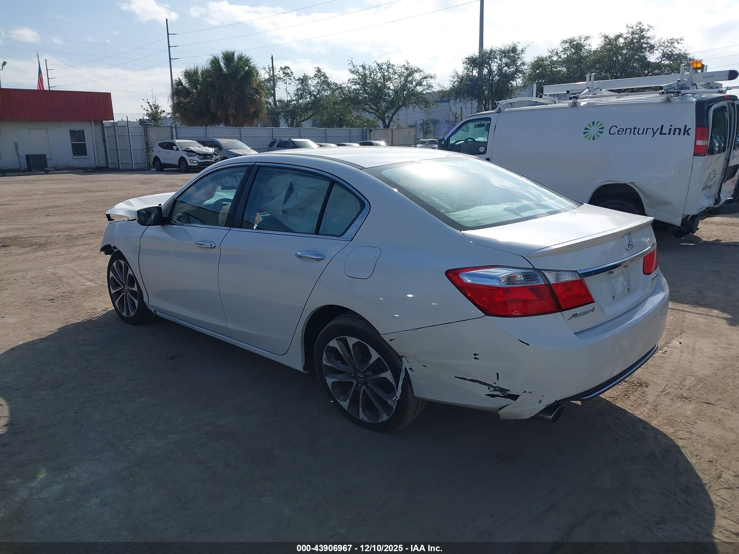 HONDA ACCORD image 3