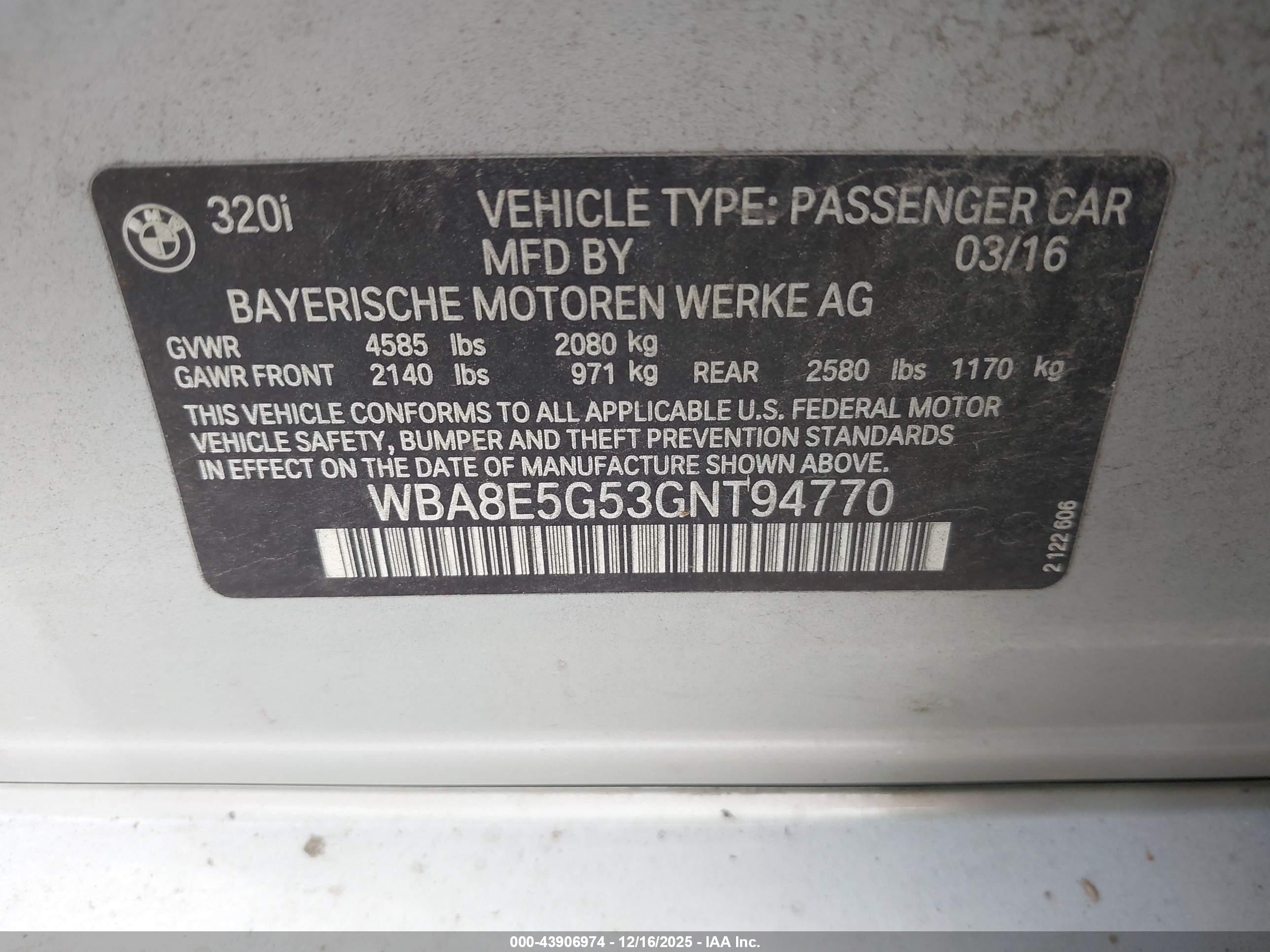 BMW 320I image 9