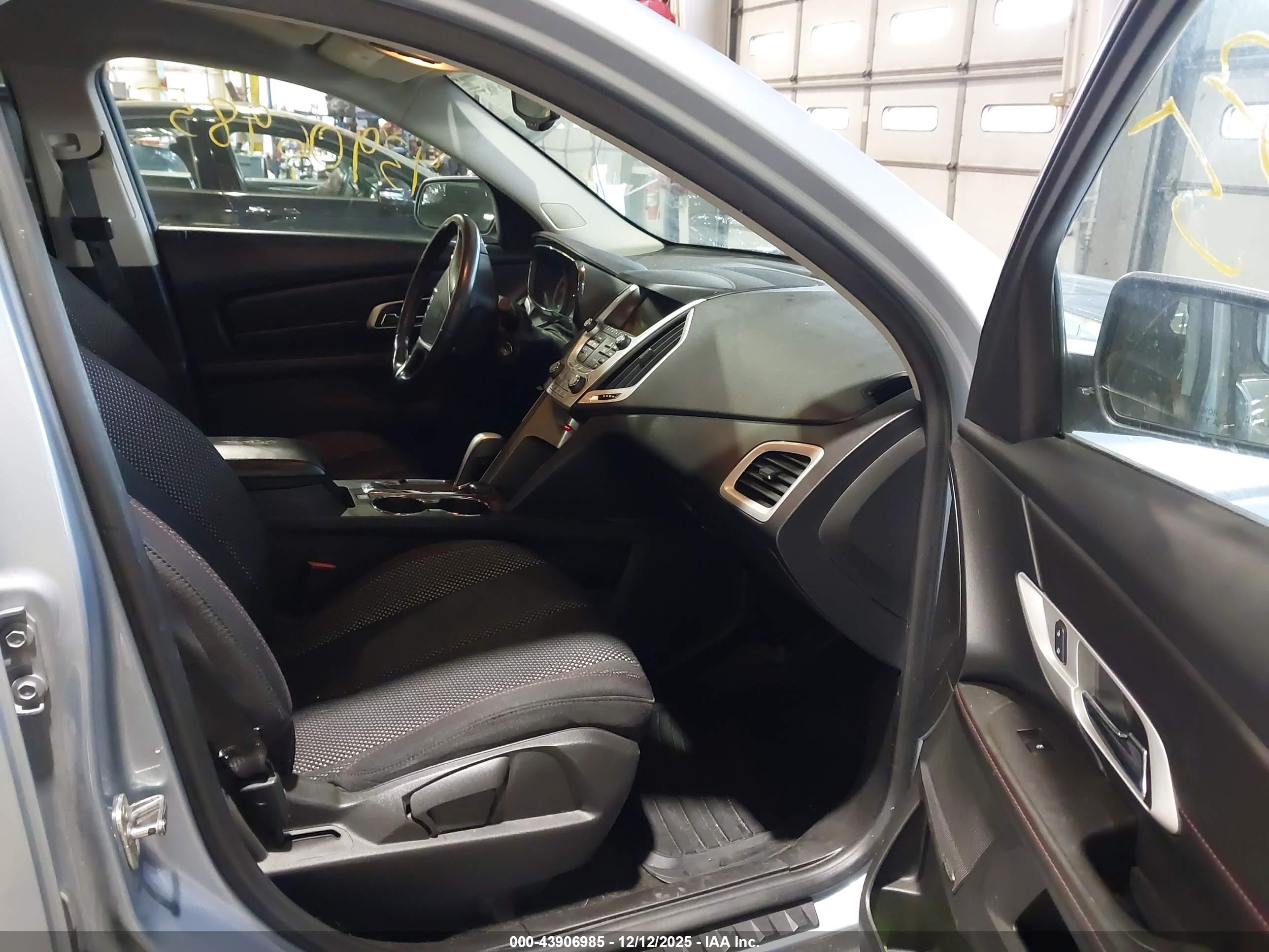 GMC TERRAIN image 5