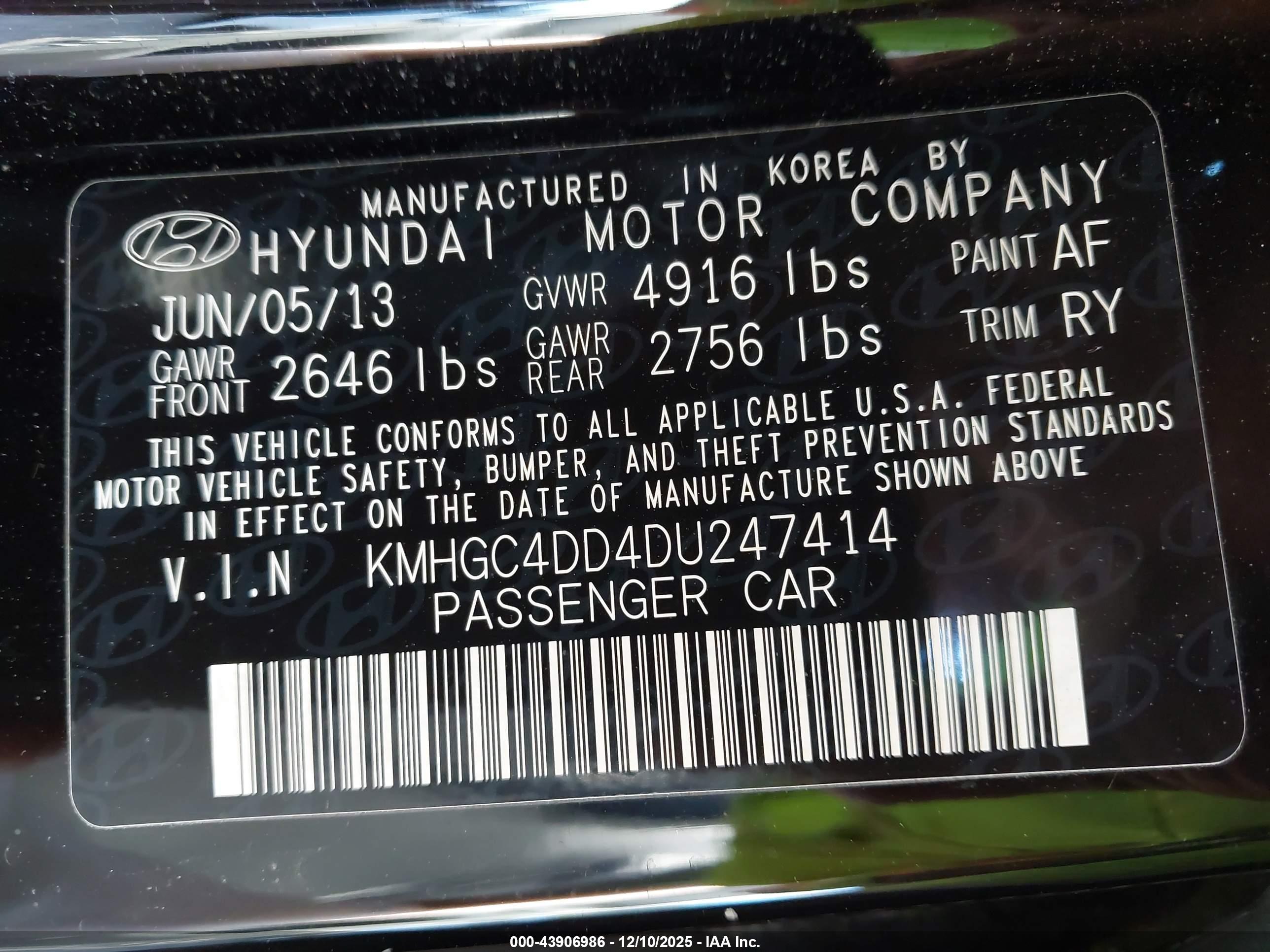 HYUNDAI GENESIS image 9