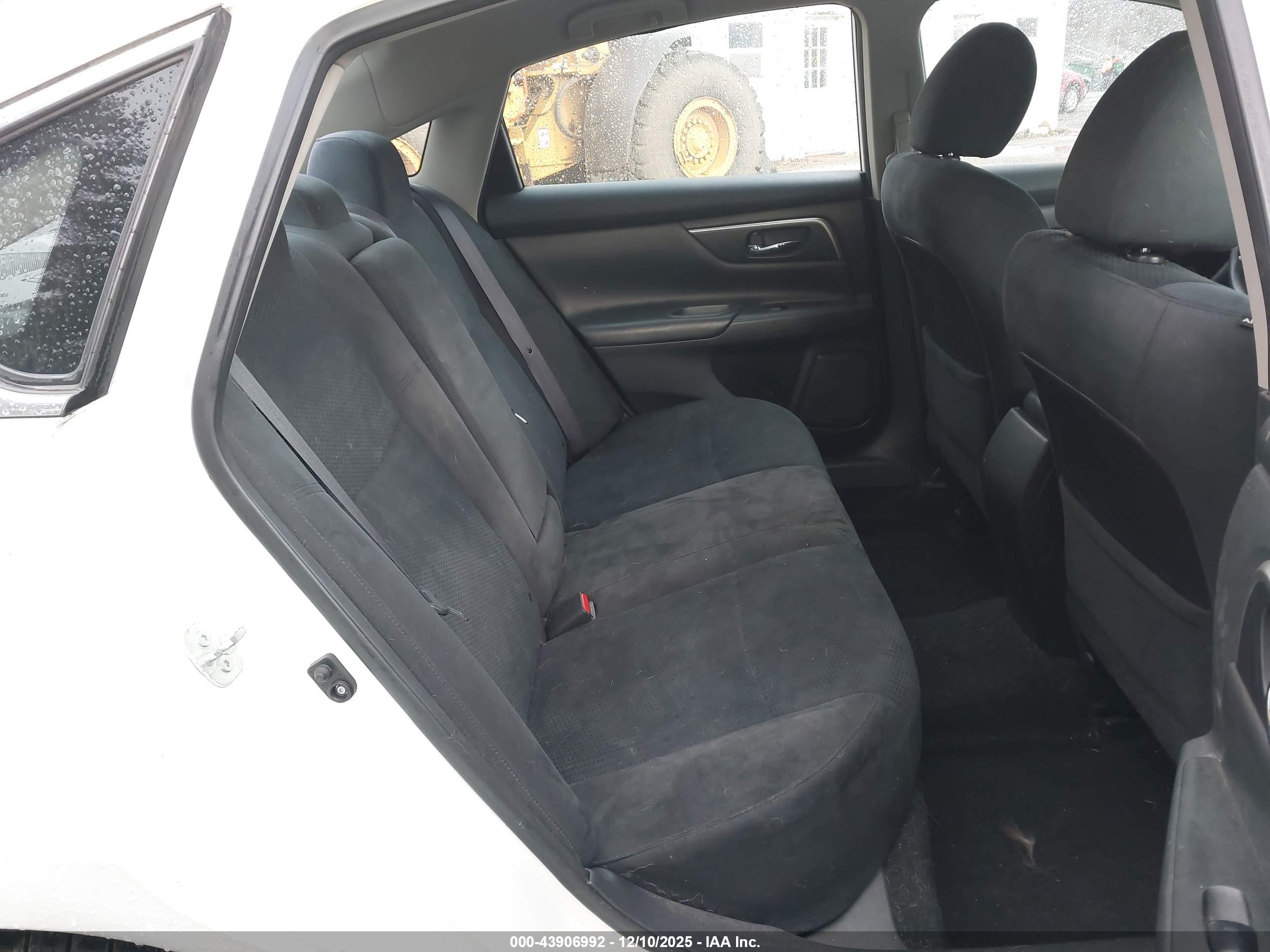 NISSAN ALTIMA image 8