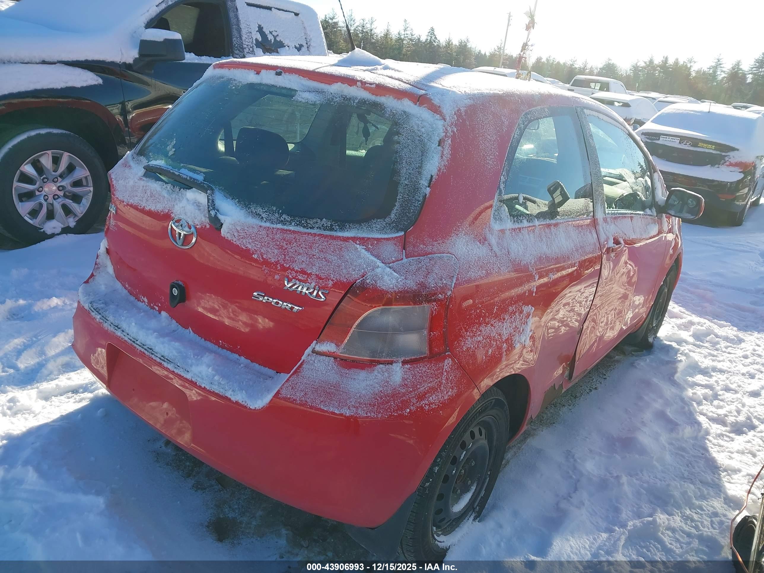 TOYOTA YARIS image 4