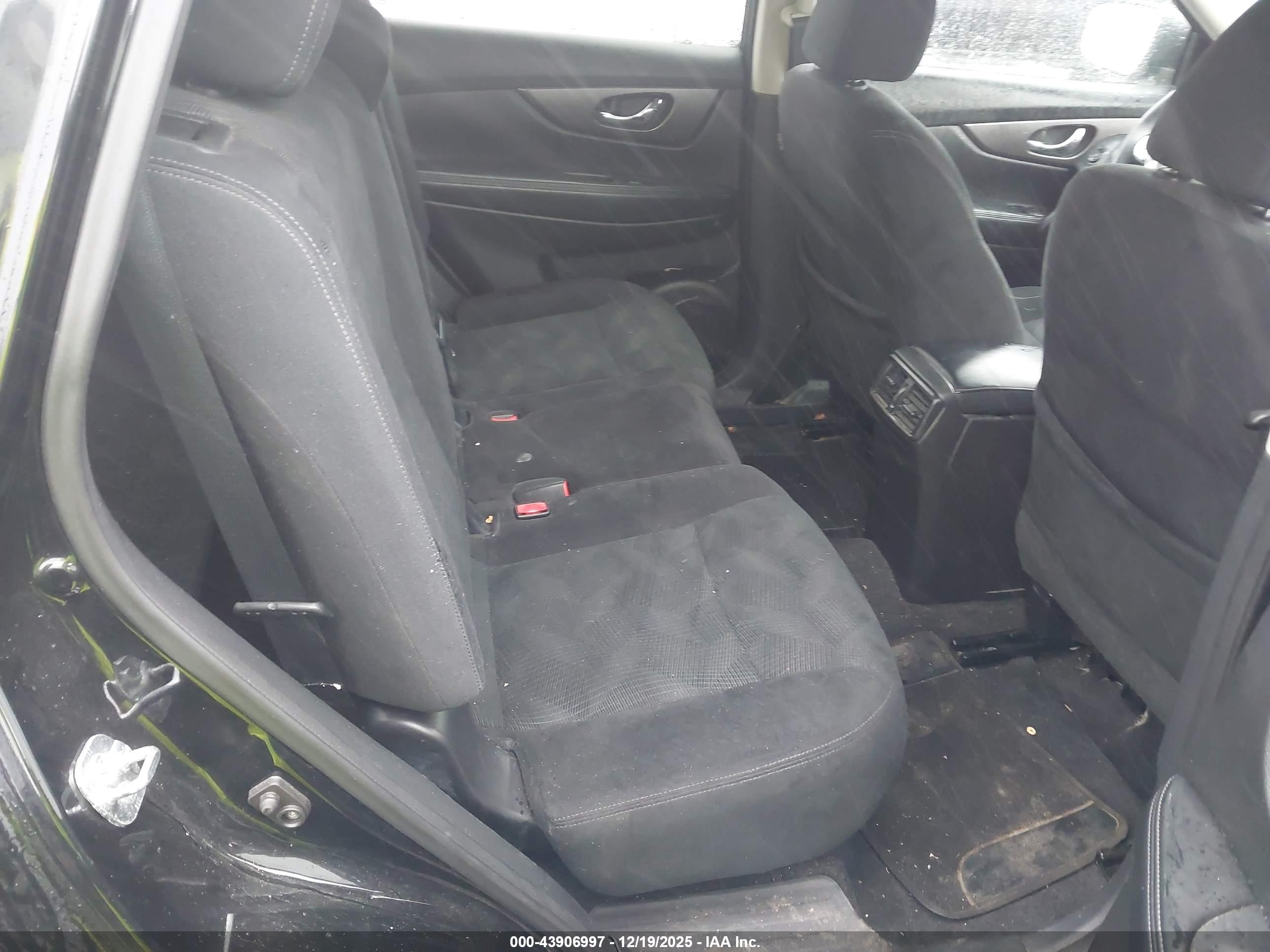 NISSAN ROGUE image 8