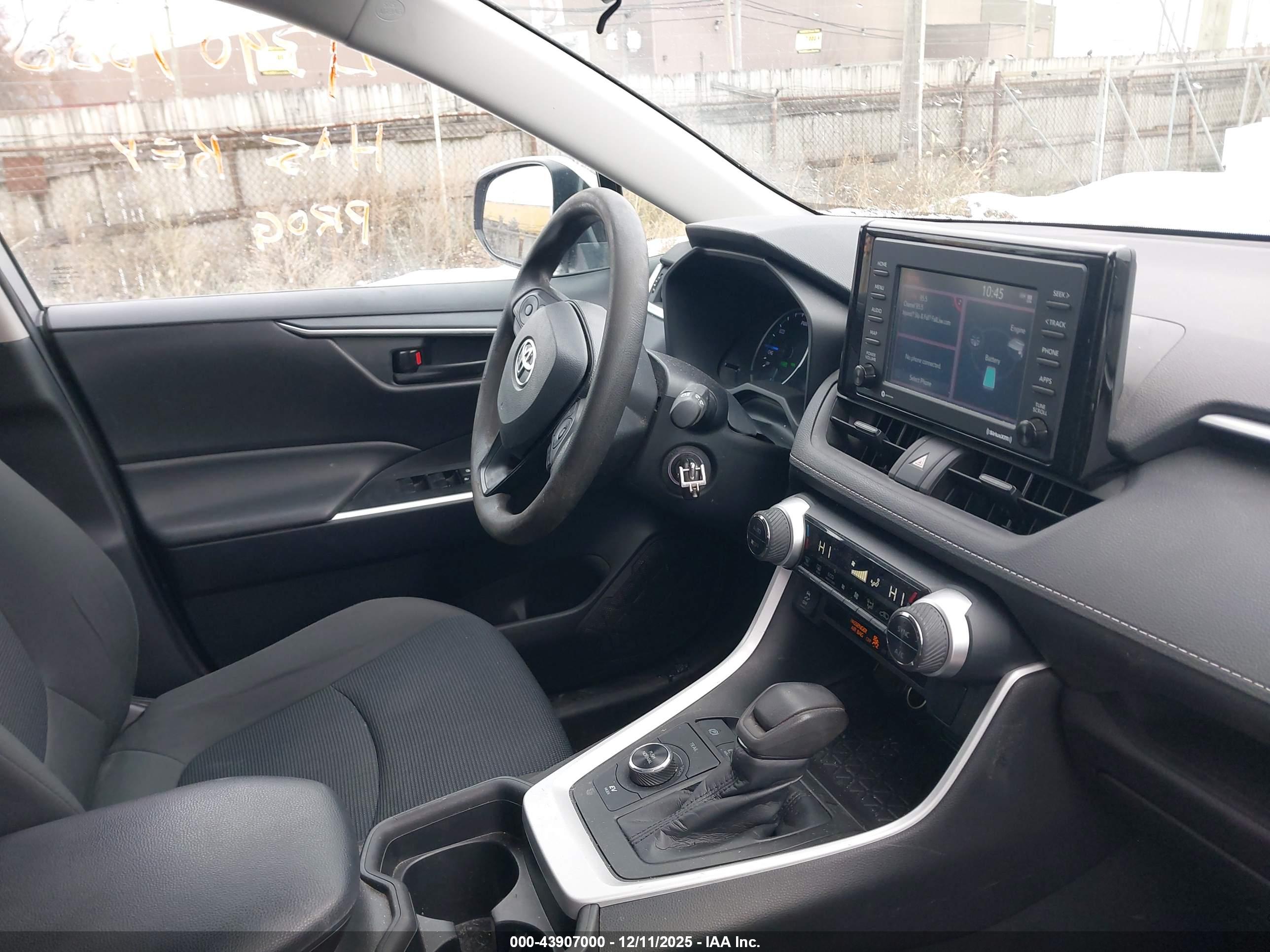 TOYOTA RAV4 image 5
