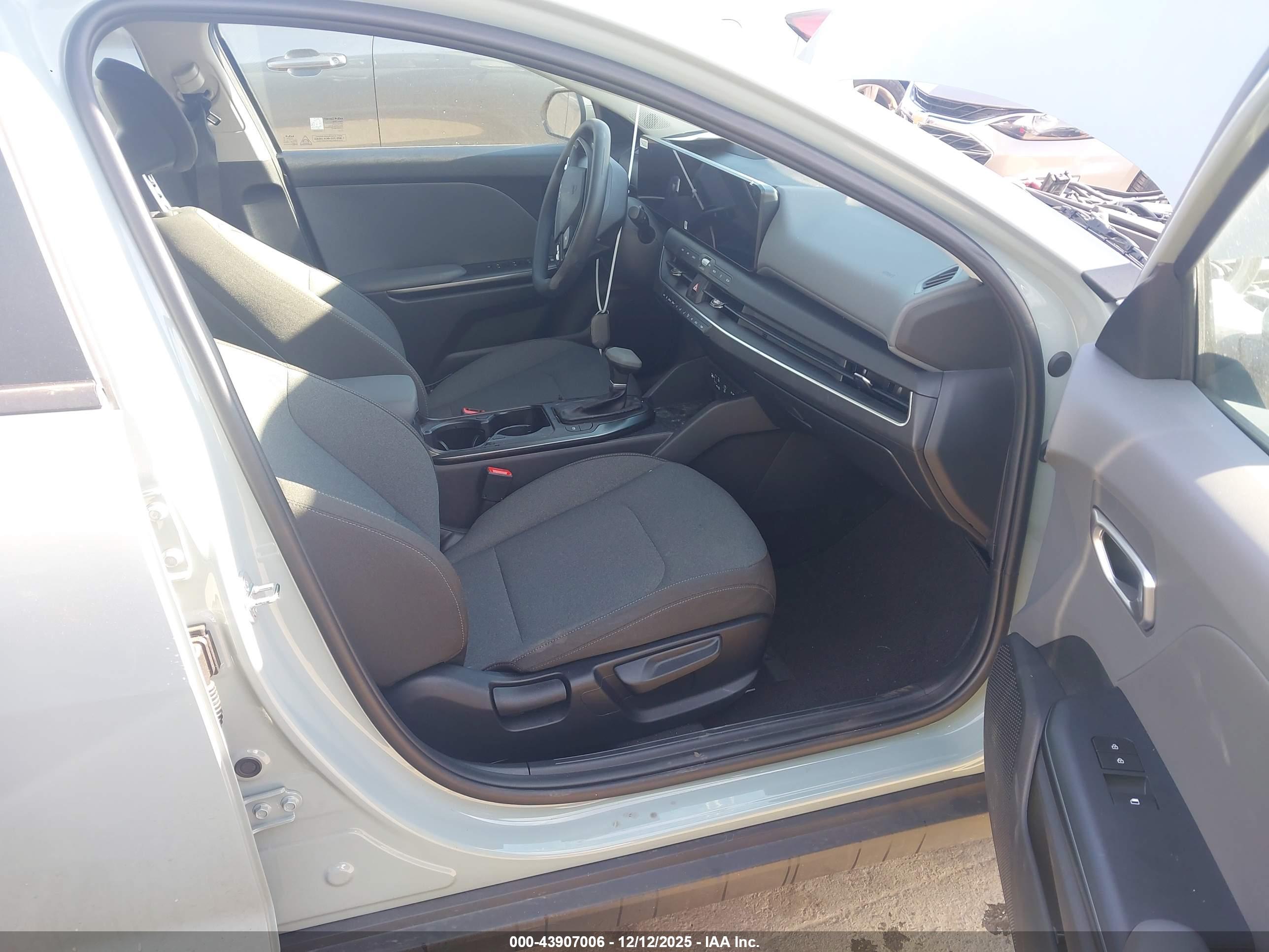 KIA K4 image 5