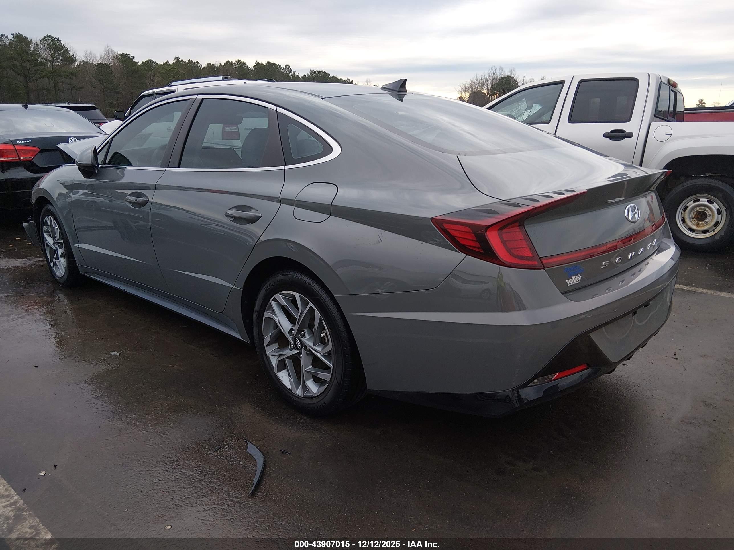HYUNDAI SONATA image 3
