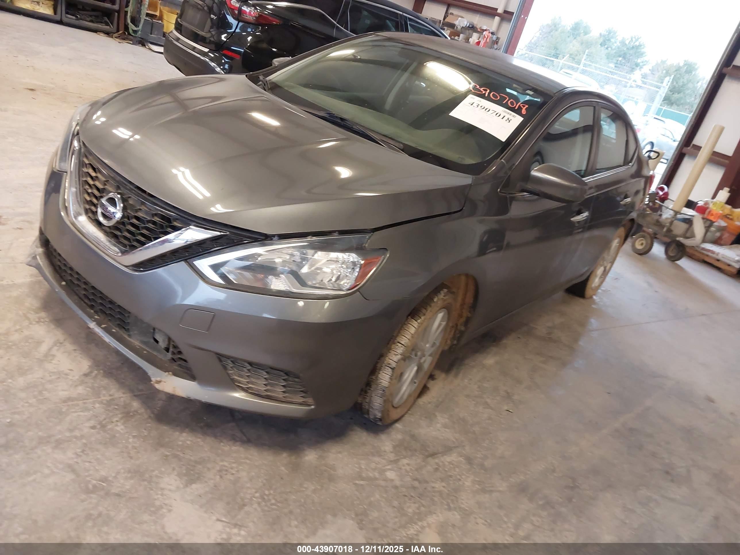NISSAN SENTRA image 2