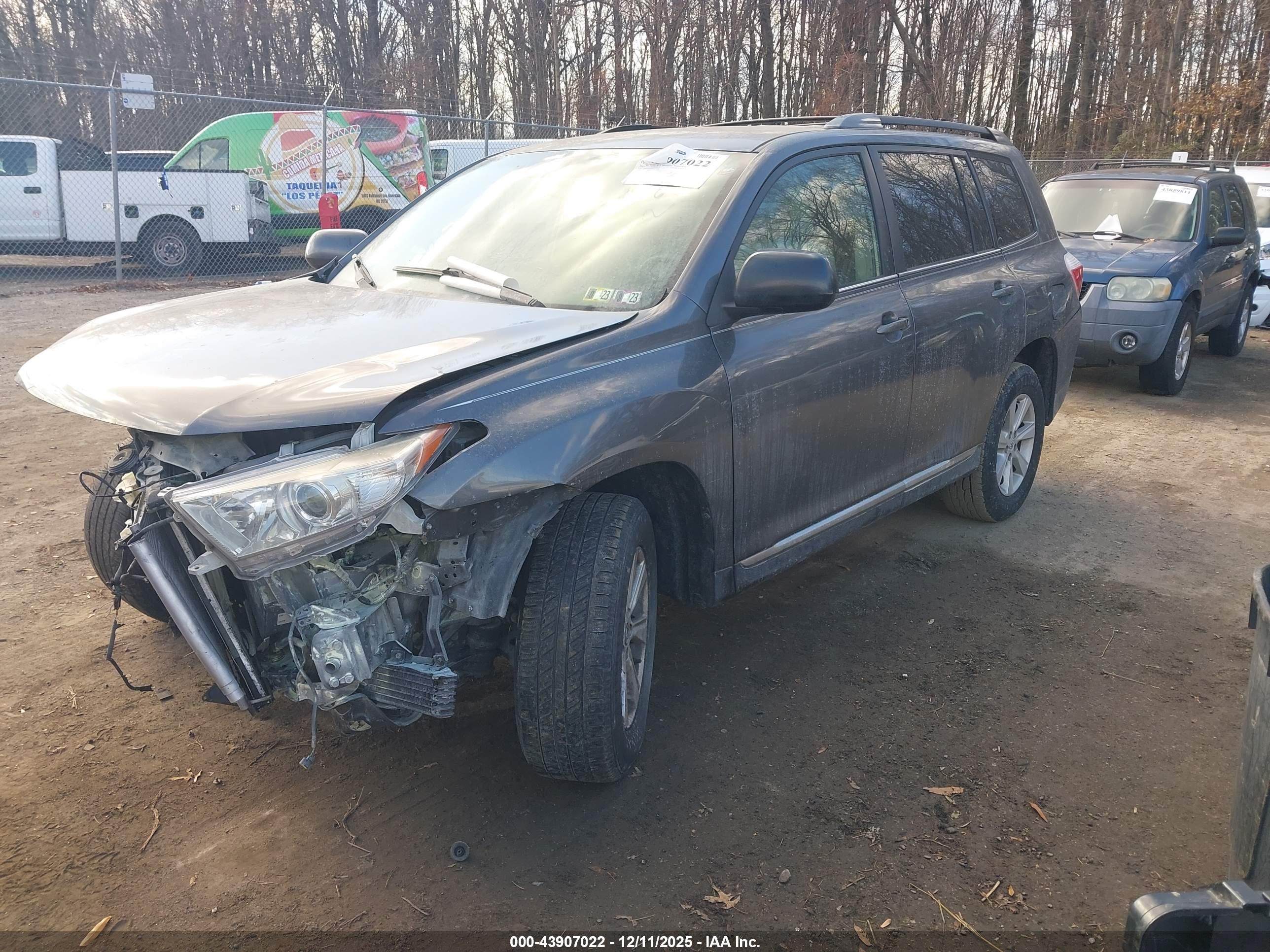 TOYOTA HIGHLANDER image 2