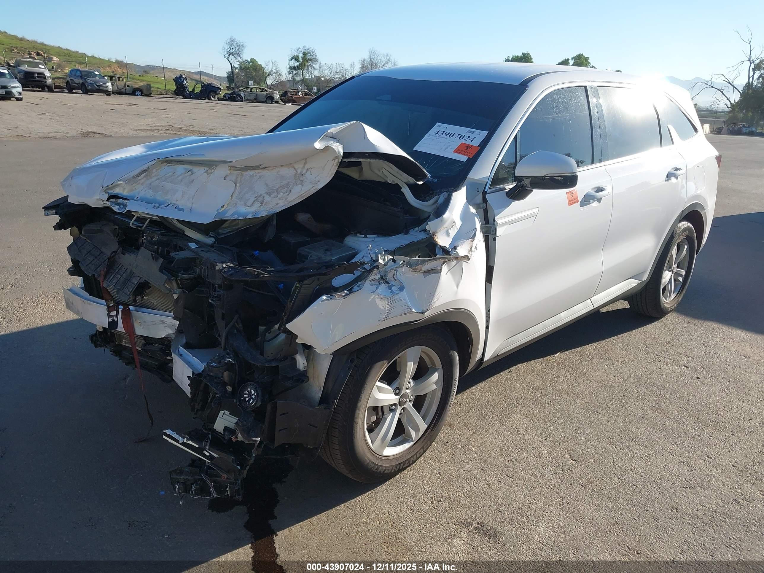 KIA SORENTO image 2