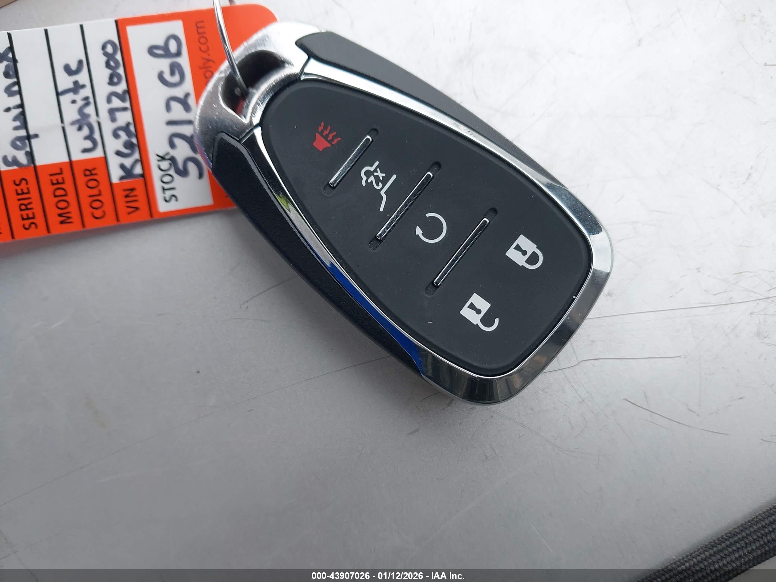 CHEVROLET EQUINOX image 11