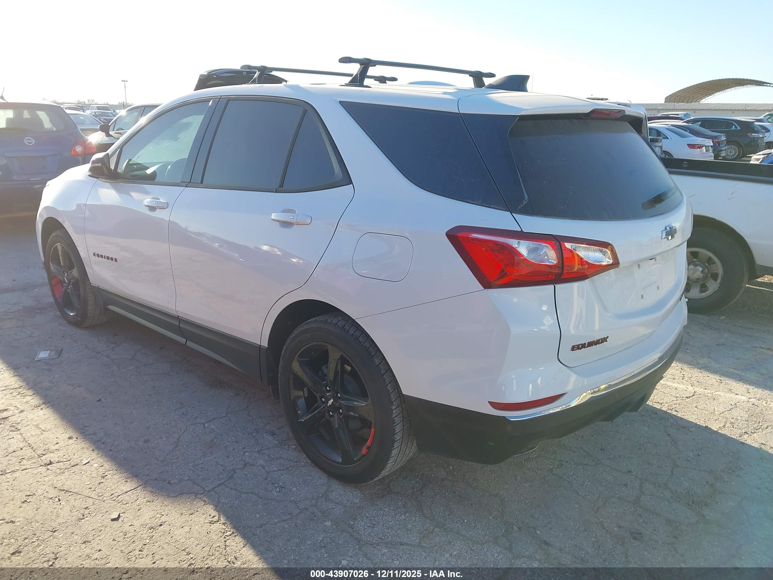 CHEVROLET EQUINOX image 3