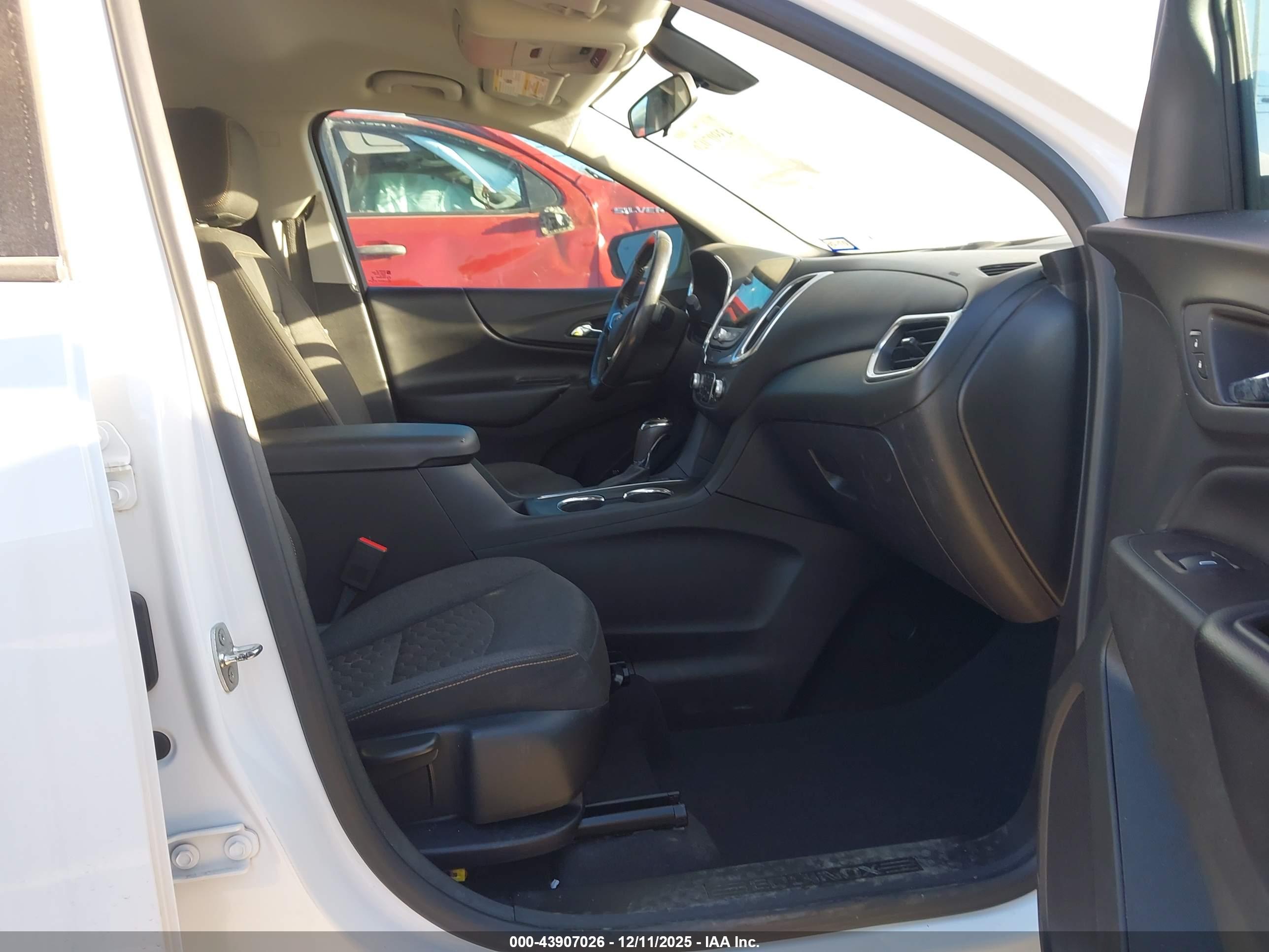 CHEVROLET EQUINOX image 5