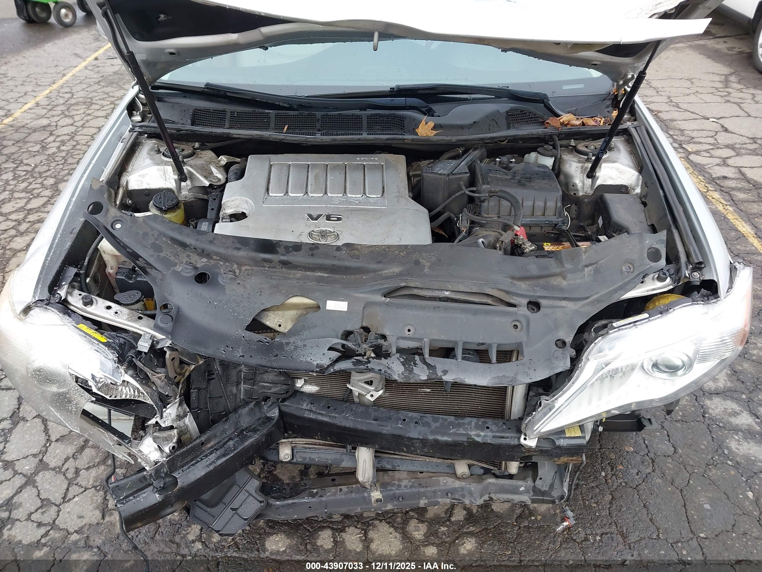 TOYOTA AVALON image 10