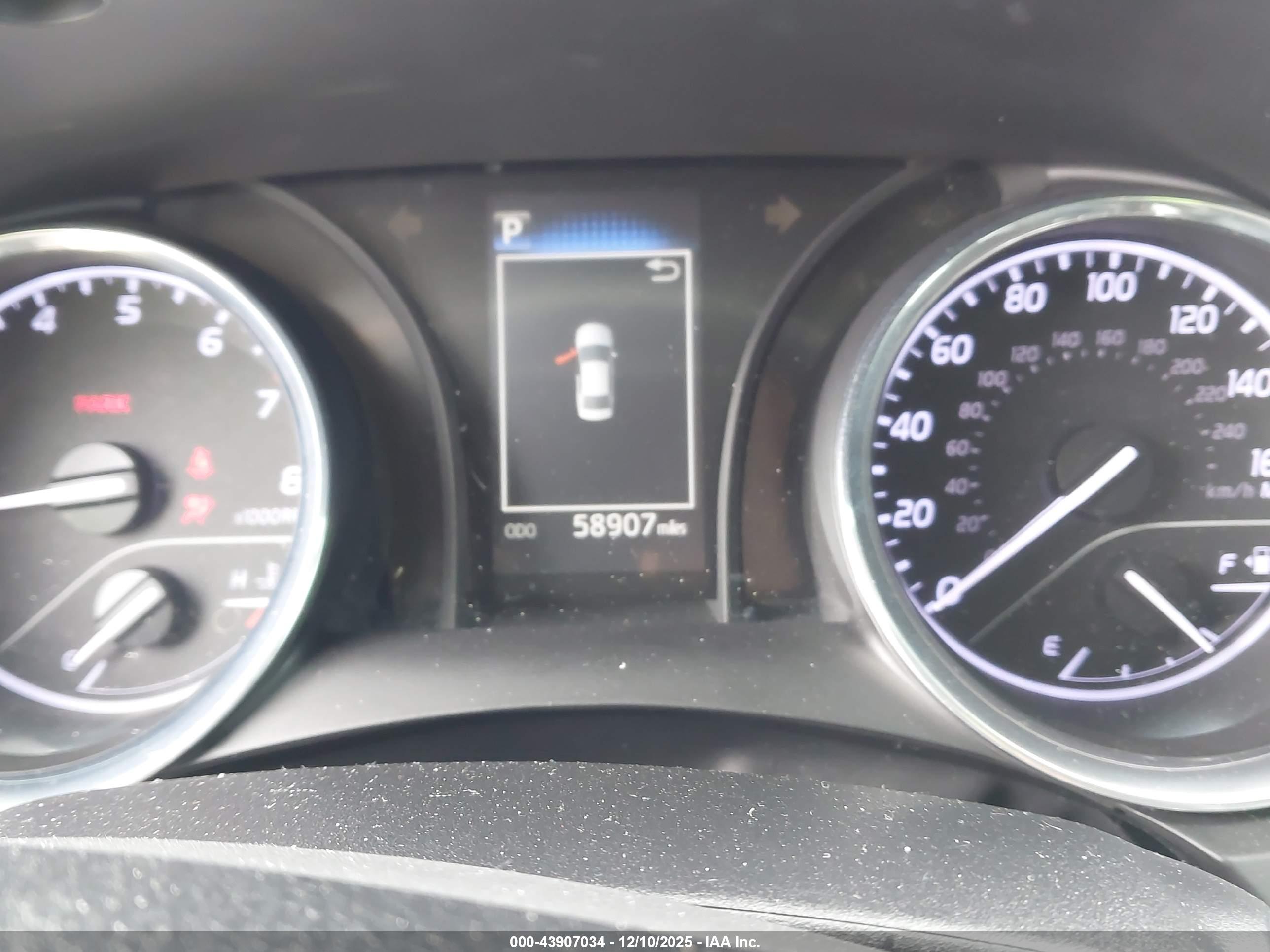TOYOTA CAMRY image 7