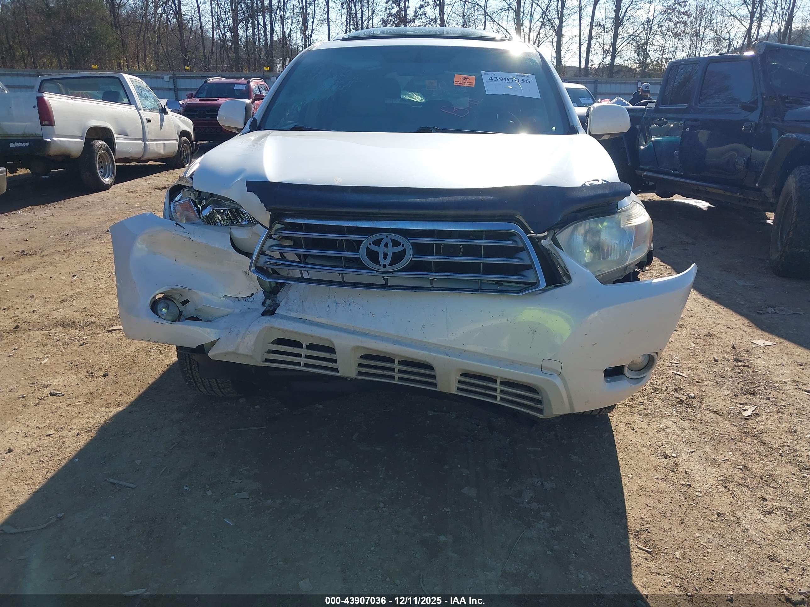 TOYOTA HIGHLANDER image 6