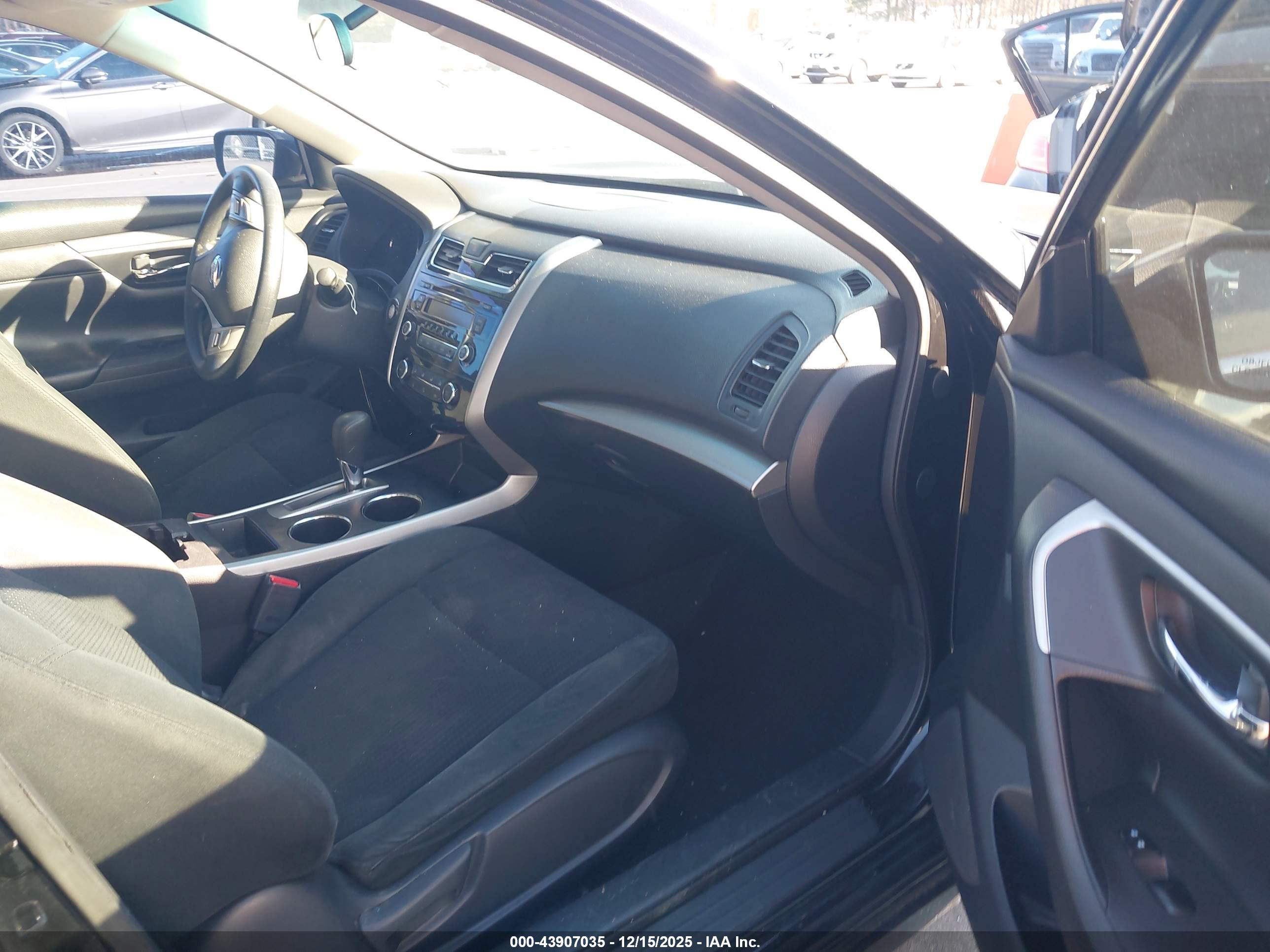 NISSAN ALTIMA image 5