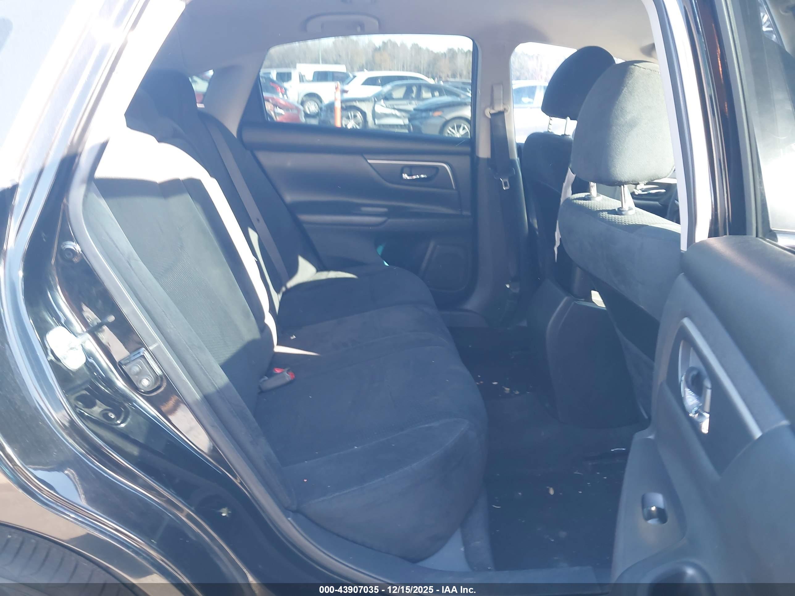 NISSAN ALTIMA image 8