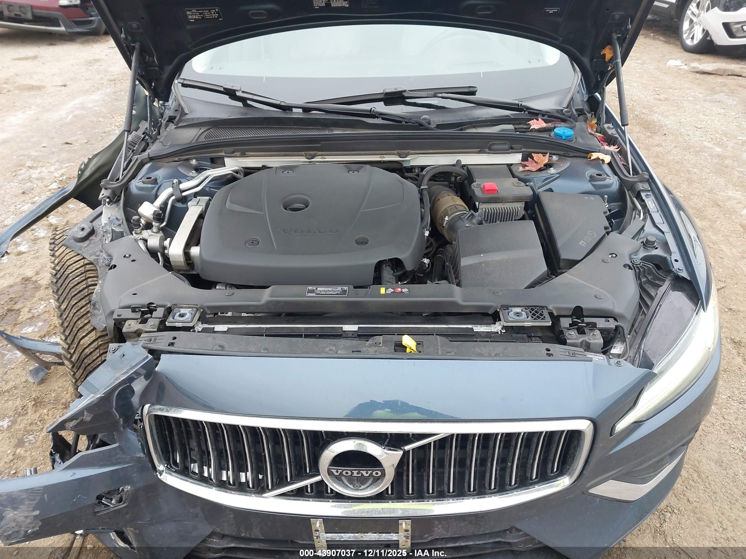 VOLVO S60 image 10