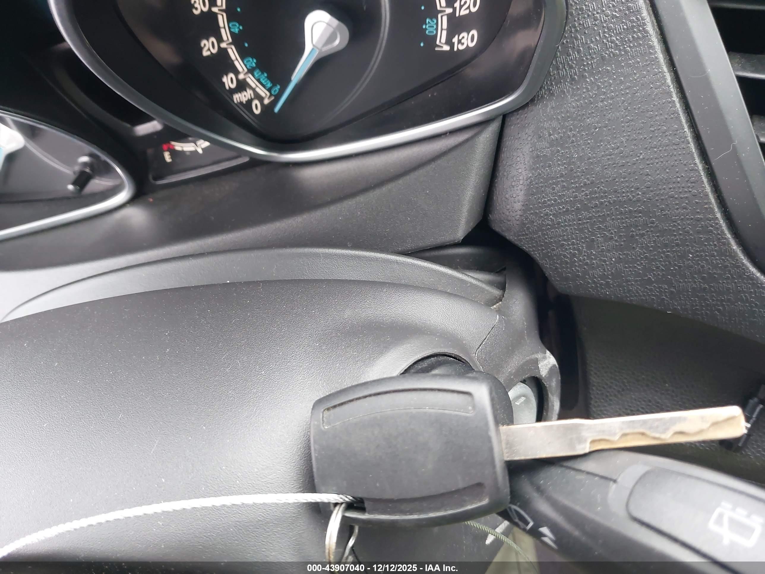 FORD FIESTA image 11