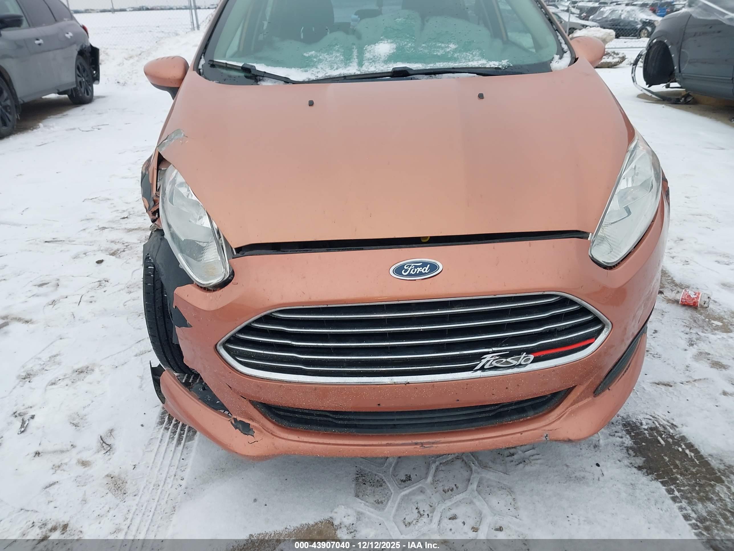 FORD FIESTA image 6