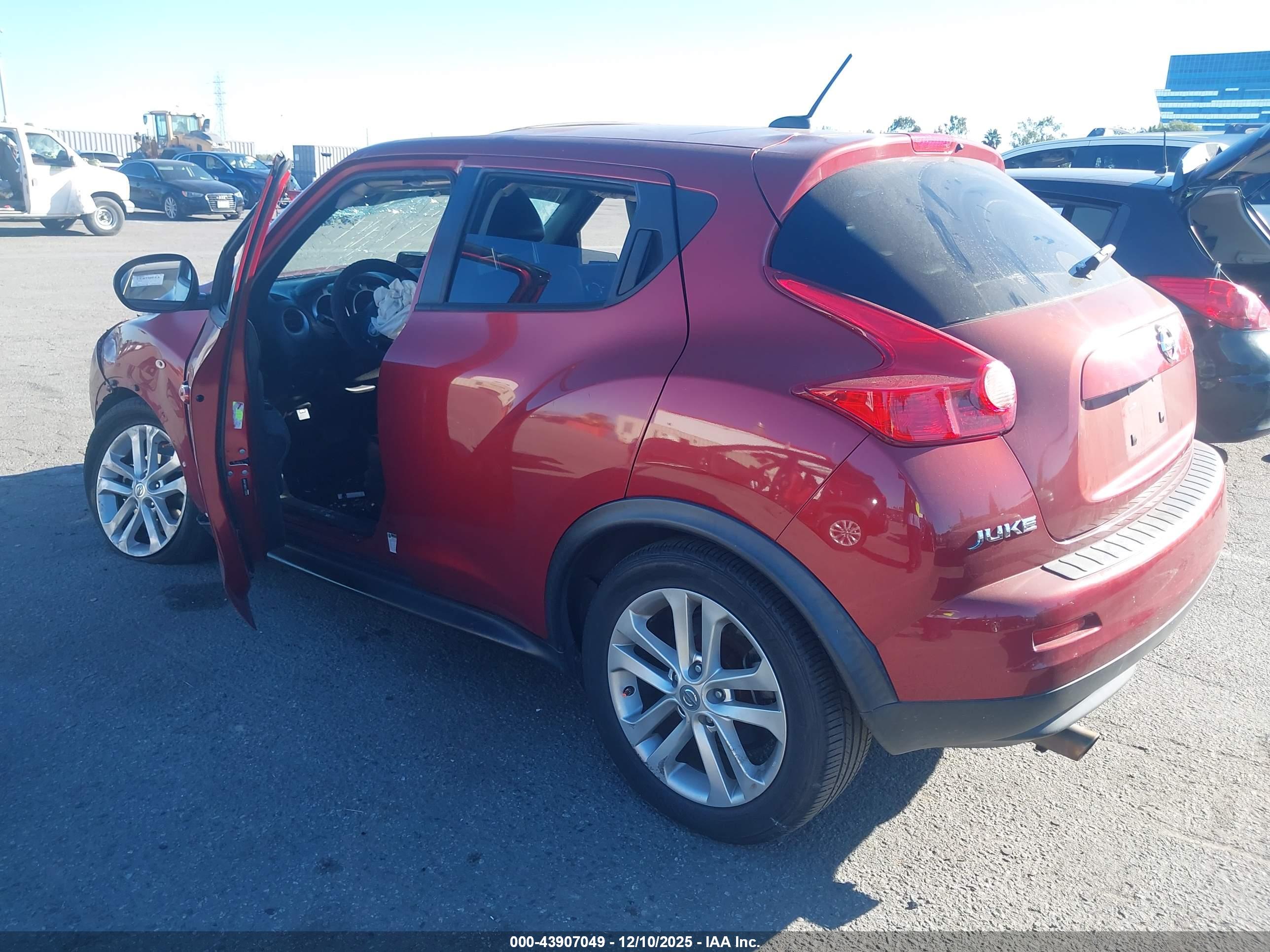 NISSAN JUKE image 3