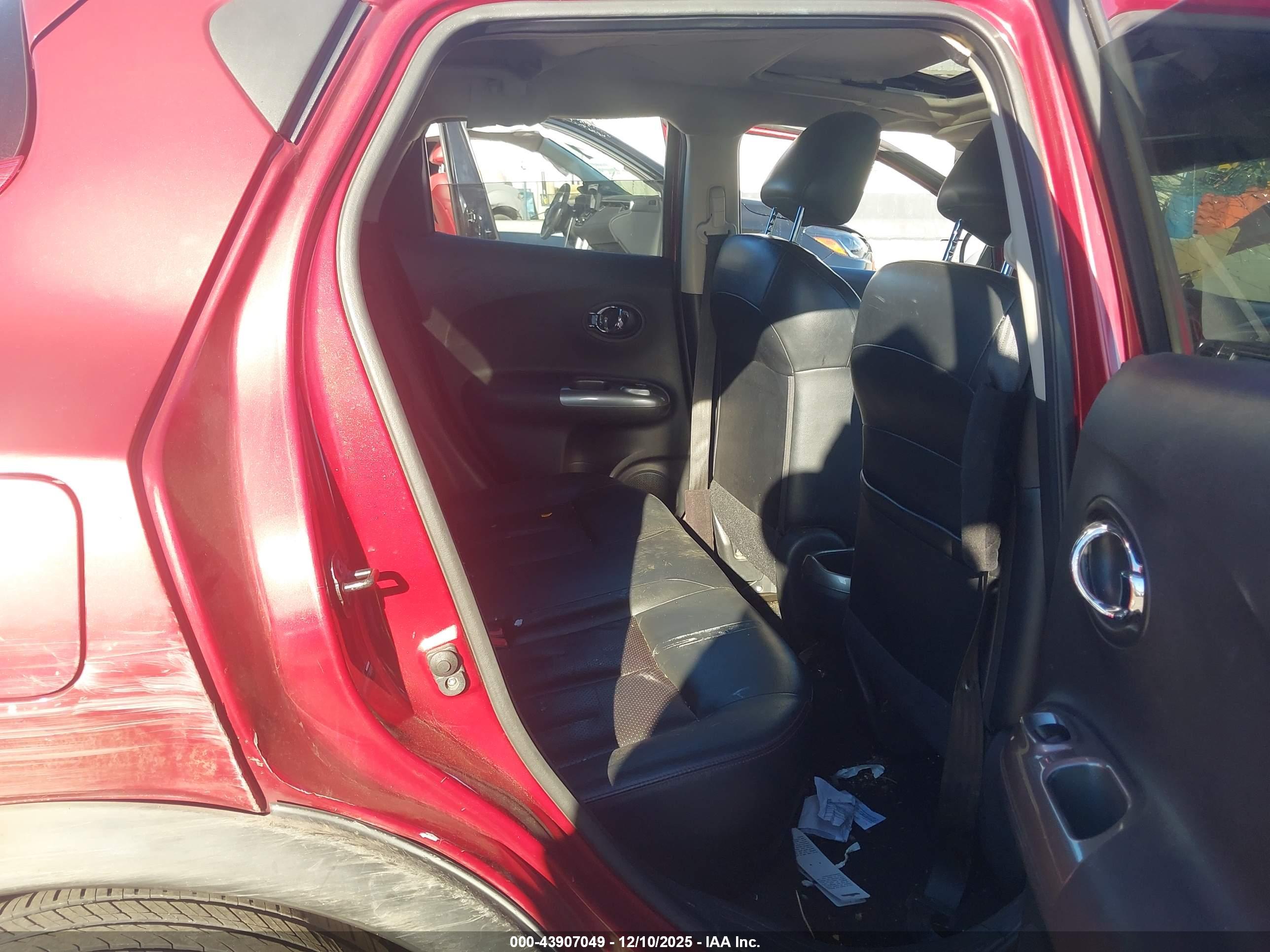 NISSAN JUKE image 8