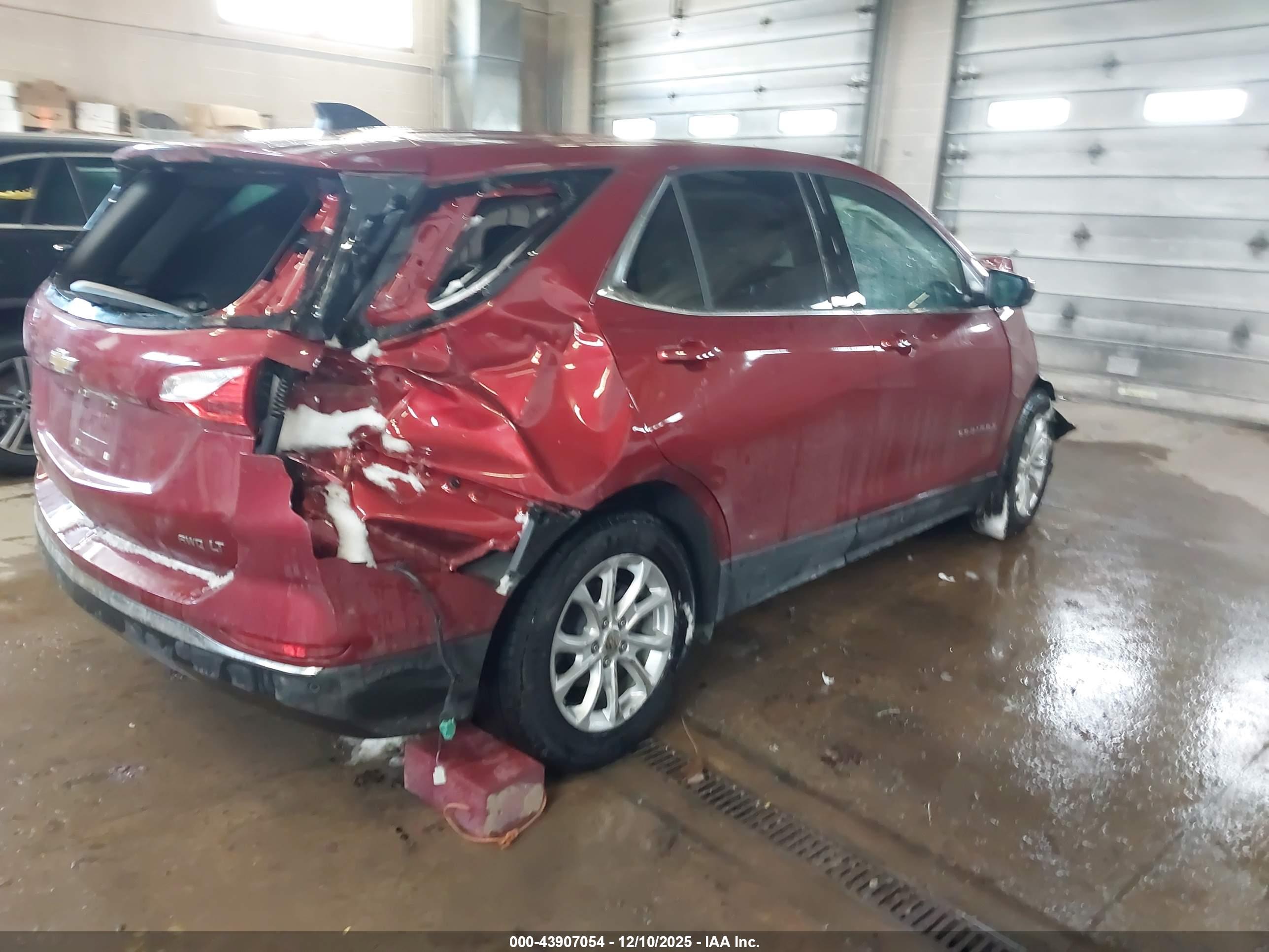 CHEVROLET EQUINOX image 4