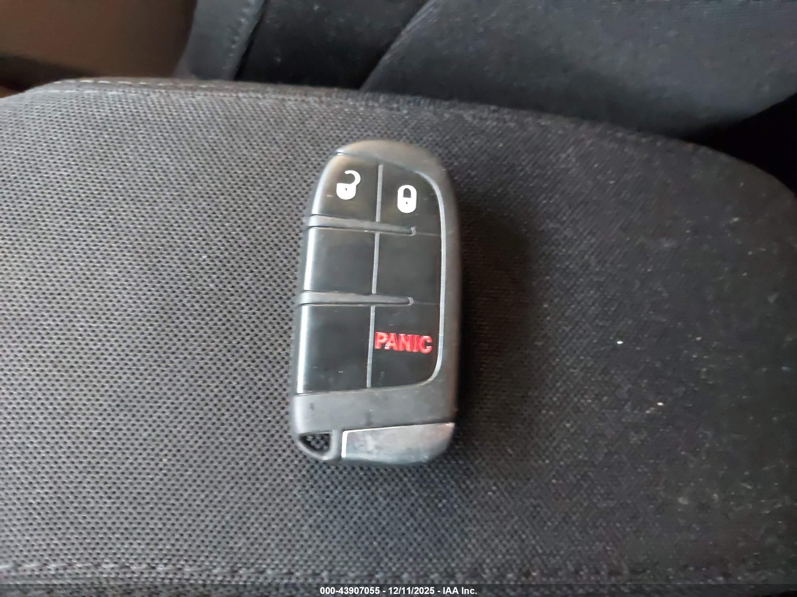 JEEP RENEGADE image 11