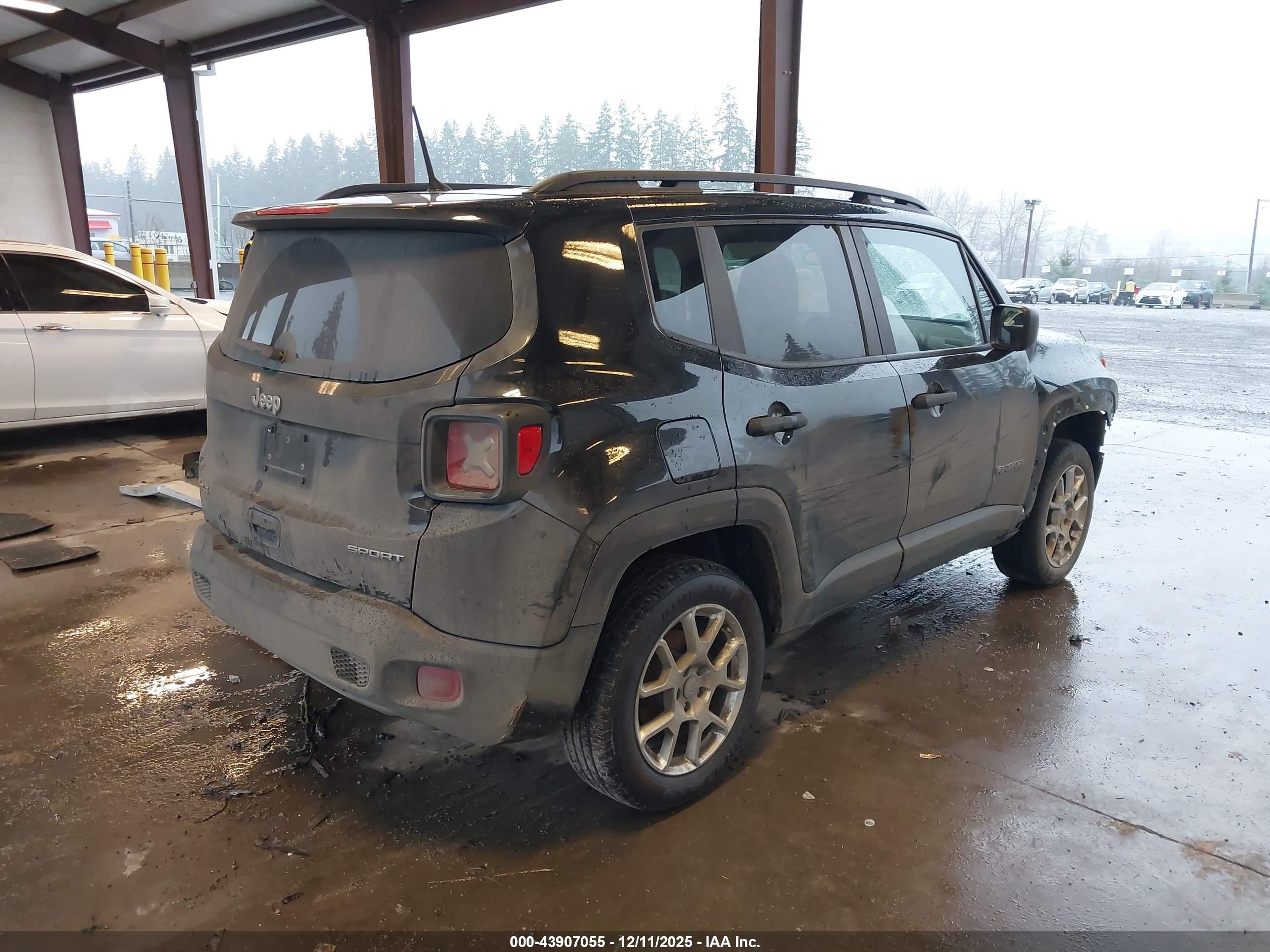 JEEP RENEGADE image 4
