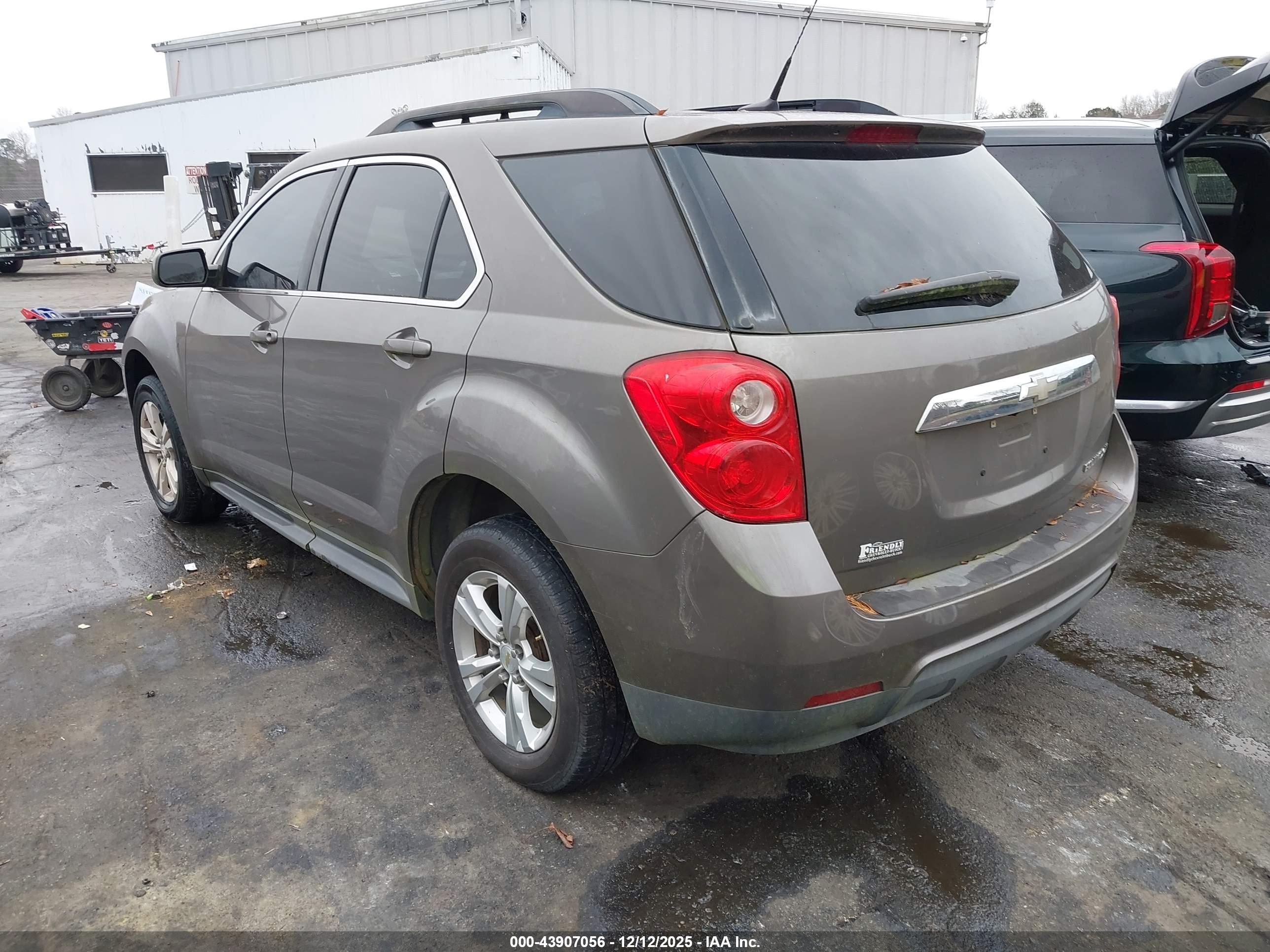CHEVROLET EQUINOX image 3