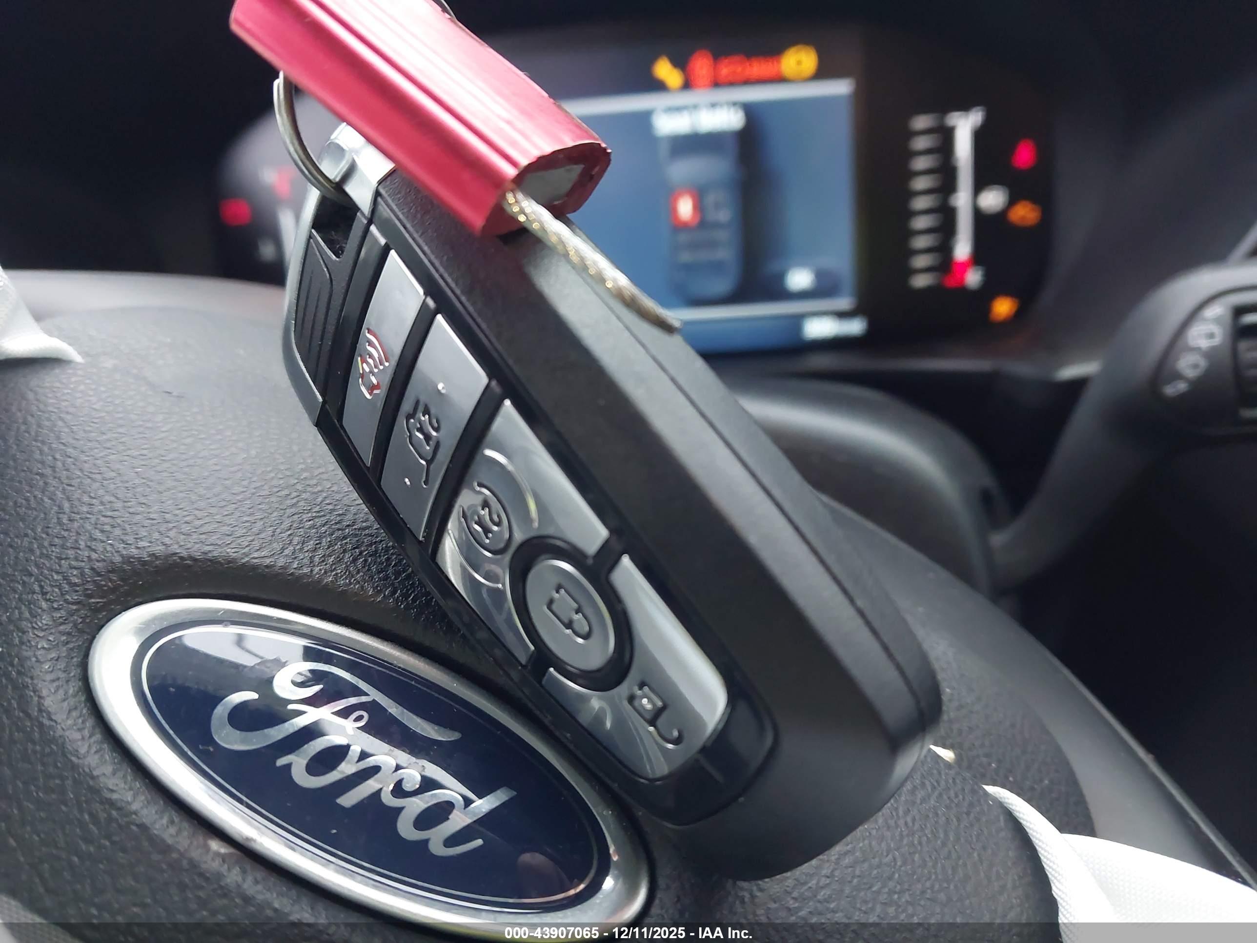 FORD ESCAPE image 11