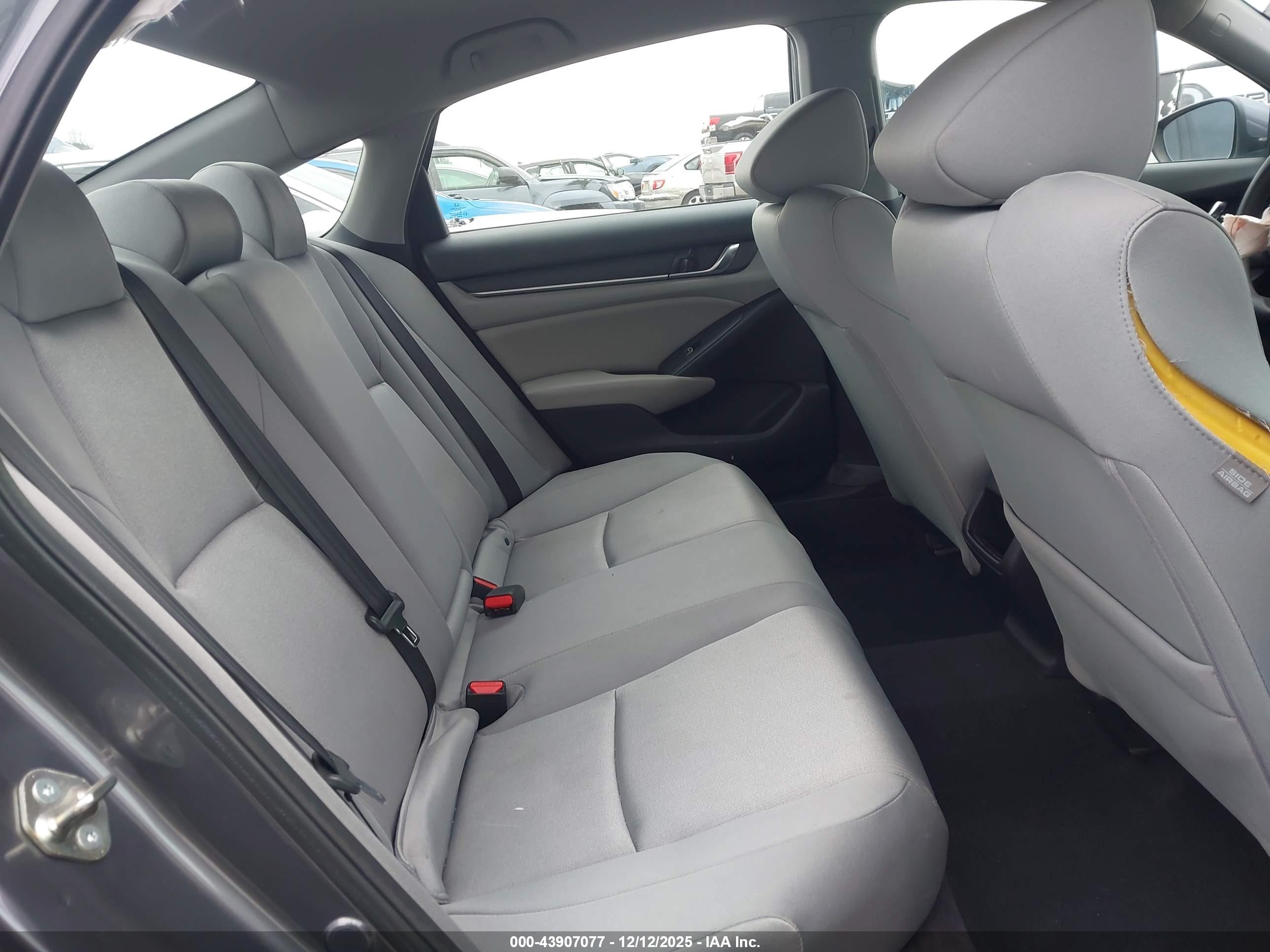 HONDA ACCORD image 8