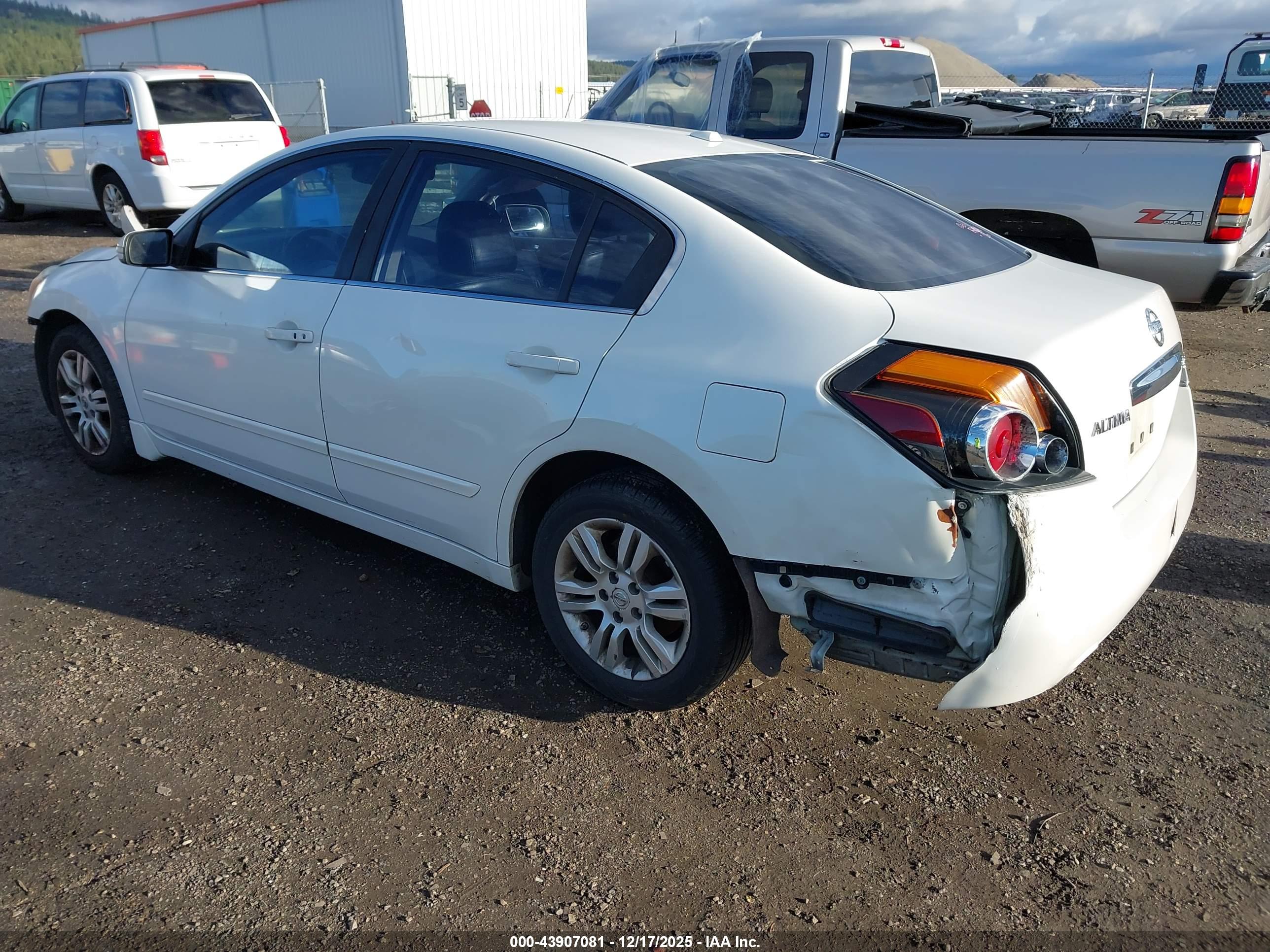 NISSAN ALTIMA image 3