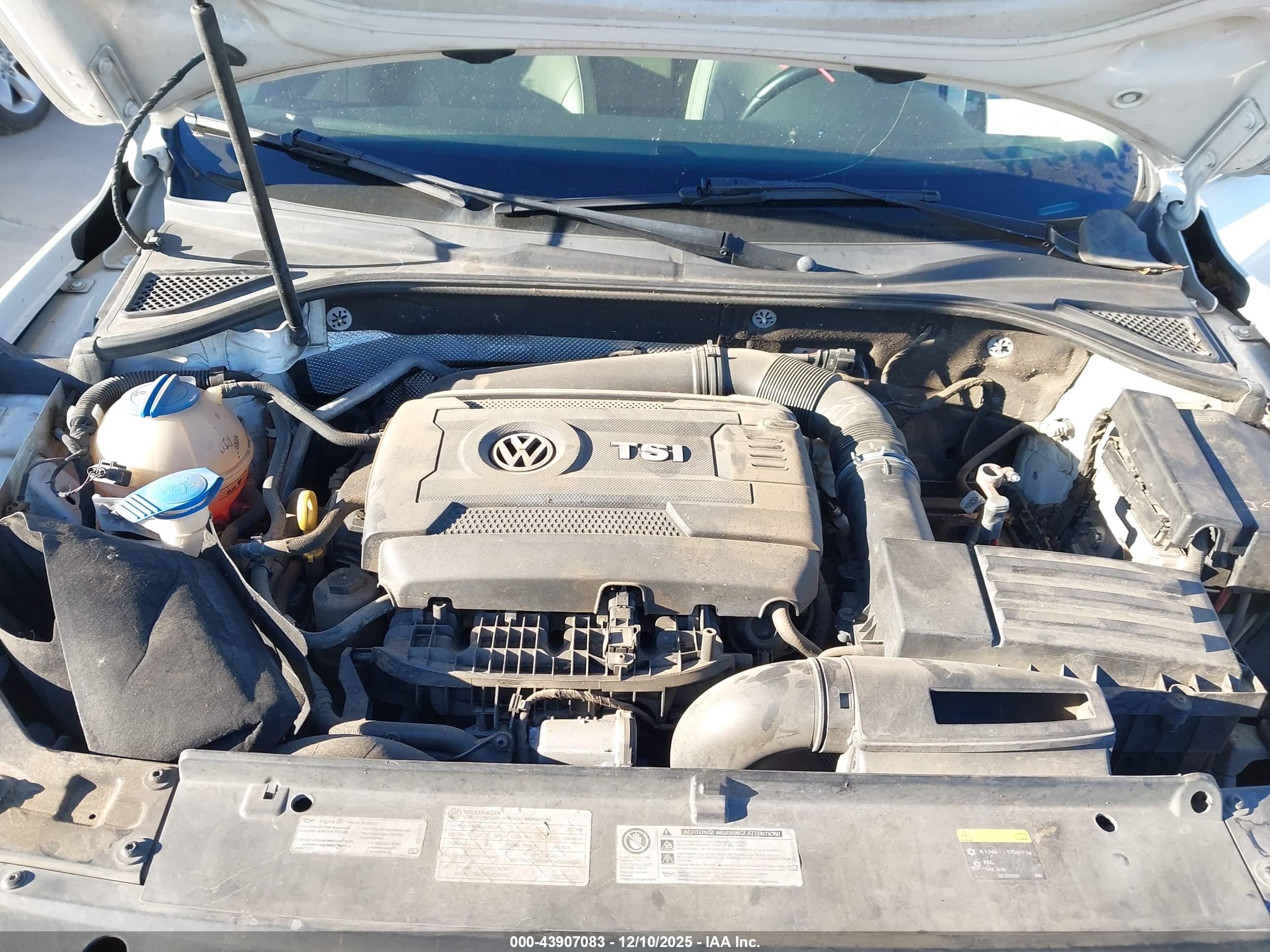 VOLKSWAGEN PASSAT image 10