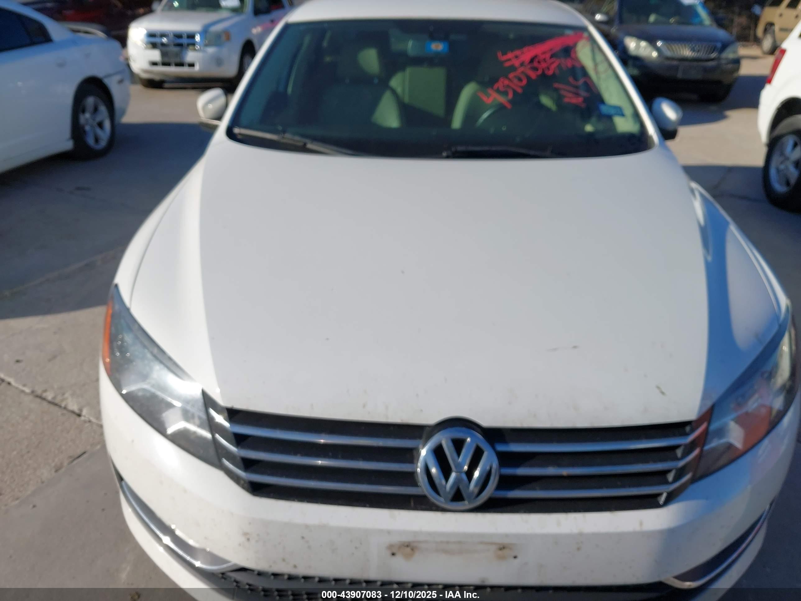 VOLKSWAGEN PASSAT image 6