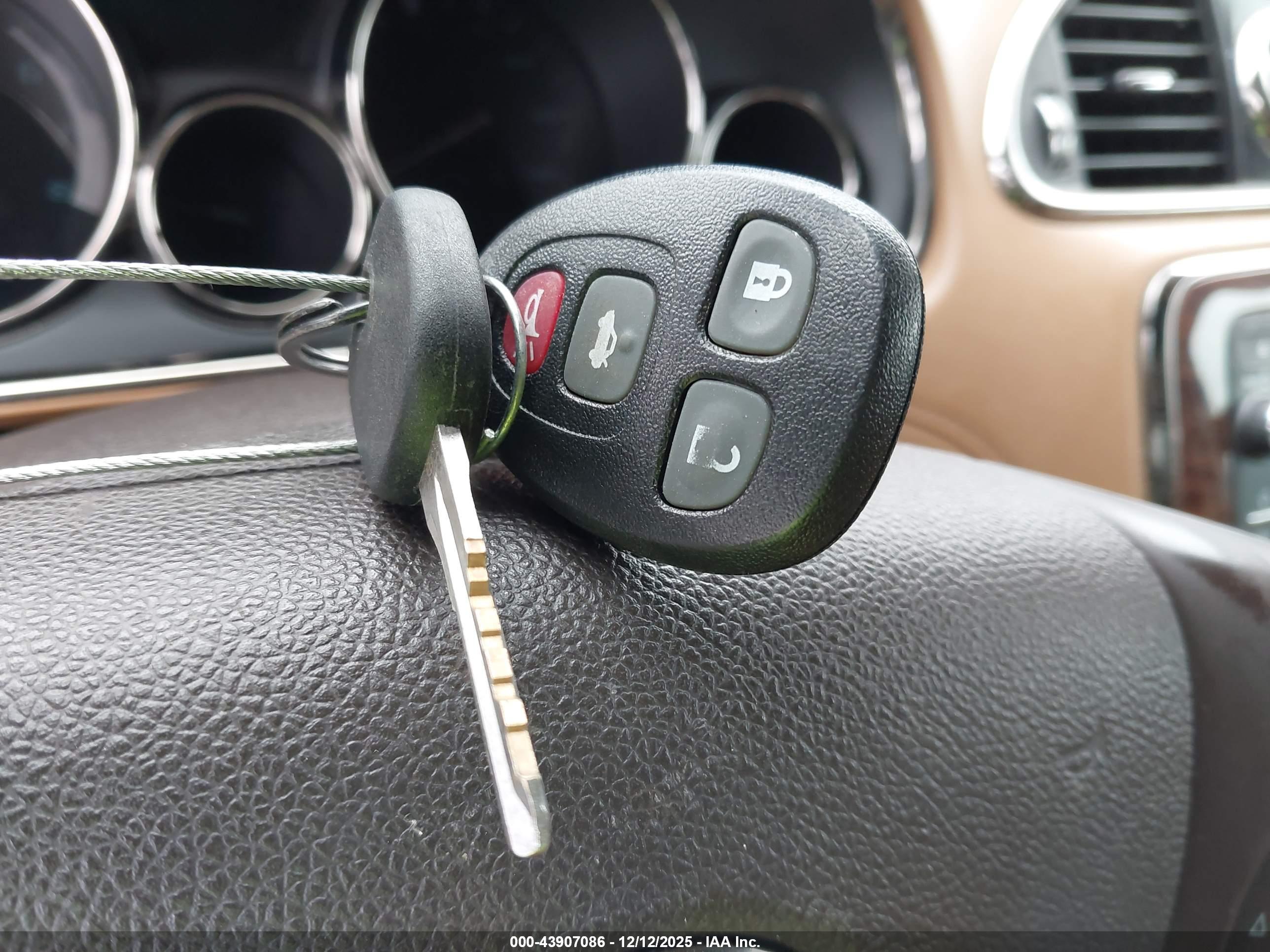 BUICK ENCLAVE image 11